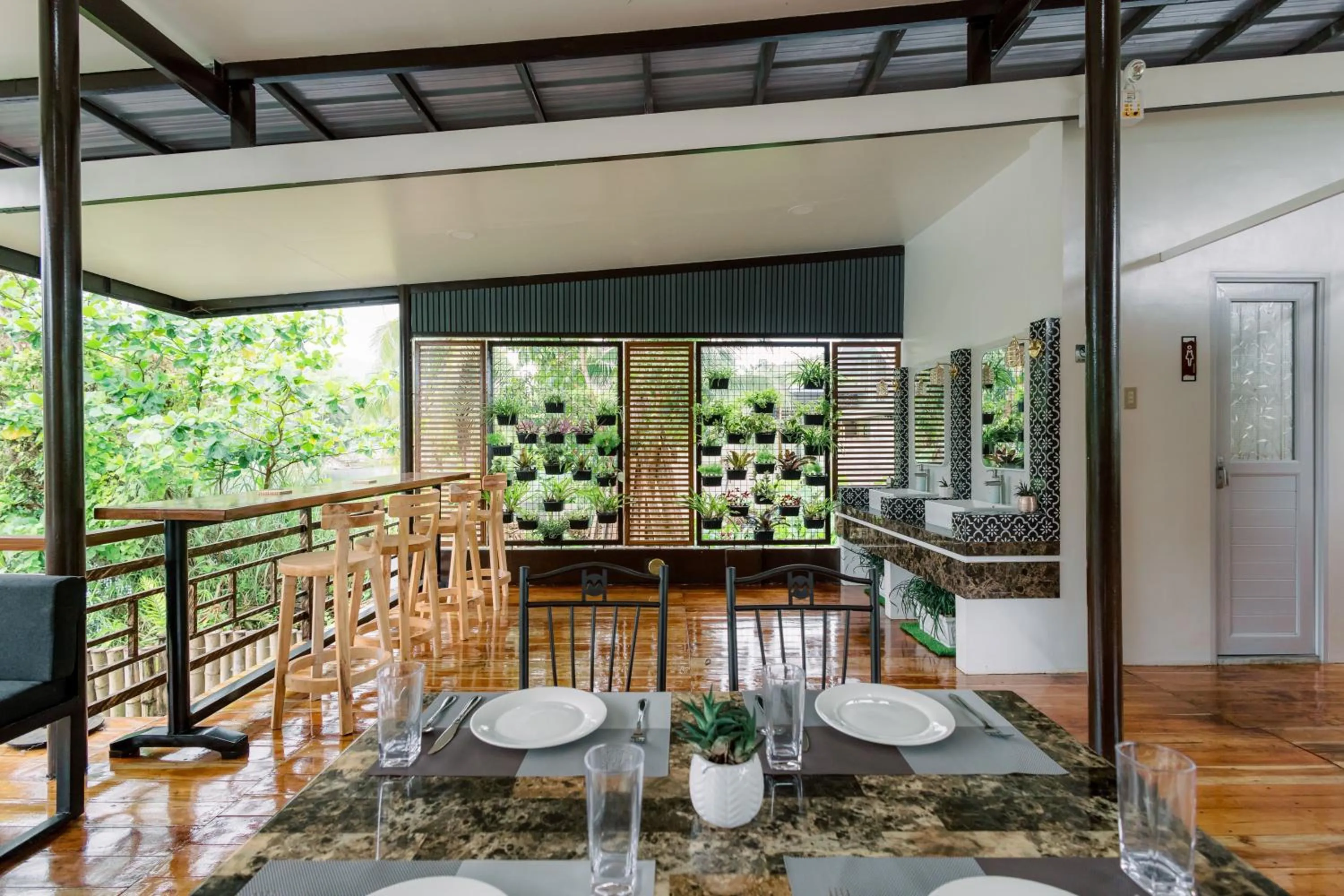 Restaurant/places to eat in Loboc Riverside Inn & Restaurant