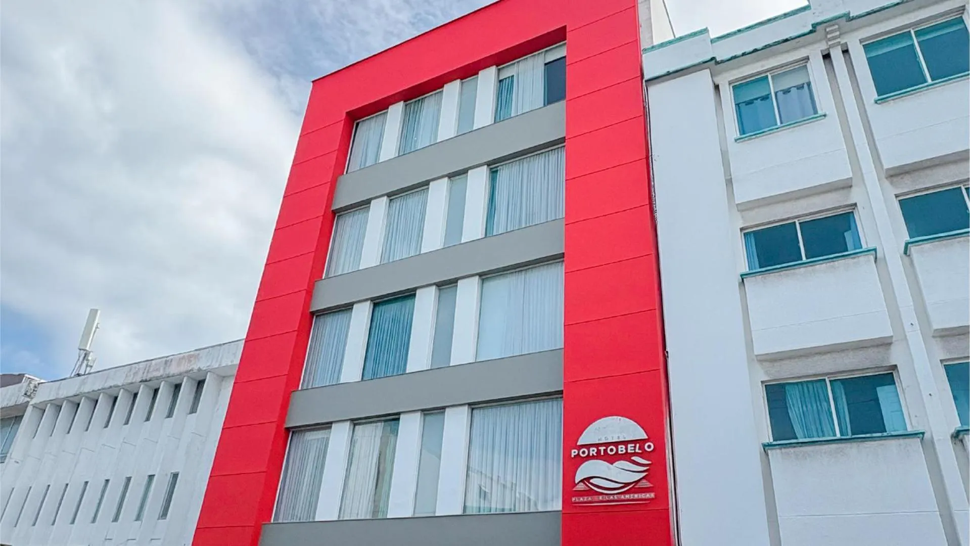 Facade/entrance in Hotel Portobelo Plaza las Ámericas