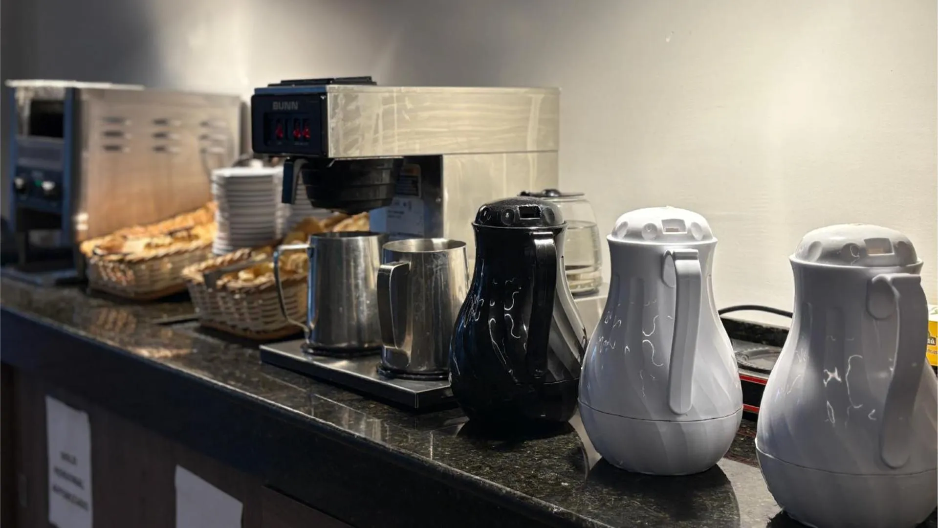 Restaurant/places to eat in Hotel Portobelo Plaza las Ámericas