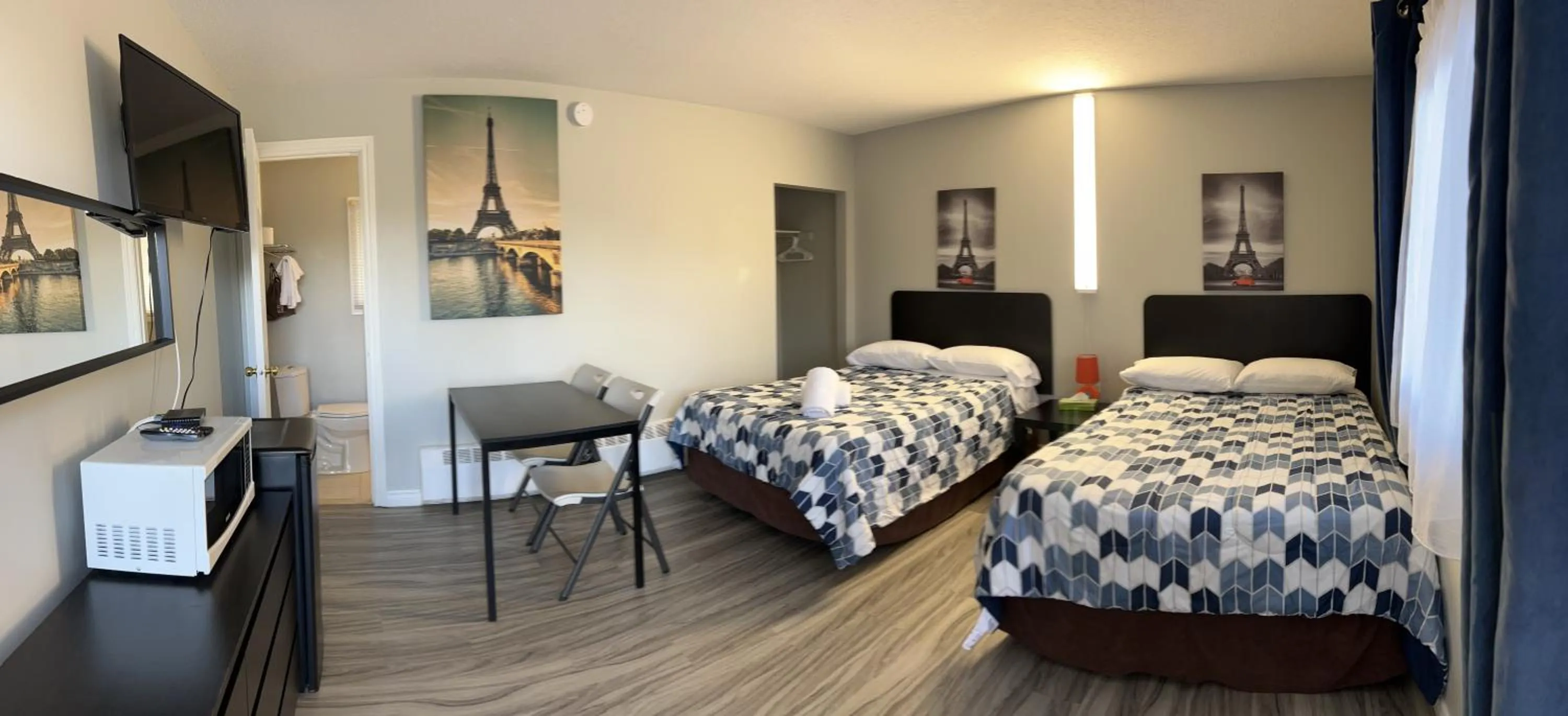 Bed in Wasaga Motel Inn