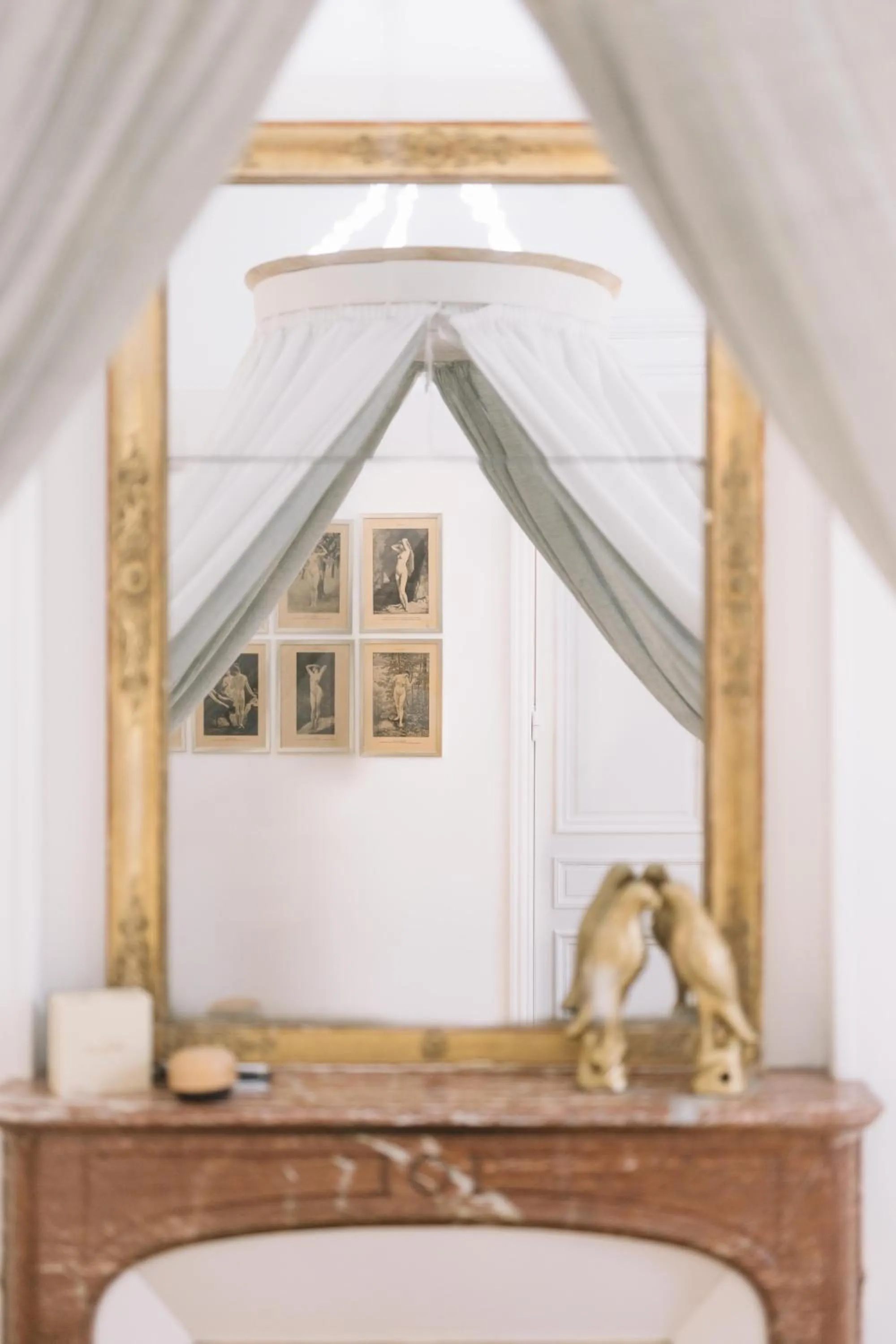 Decorative detail in La Course