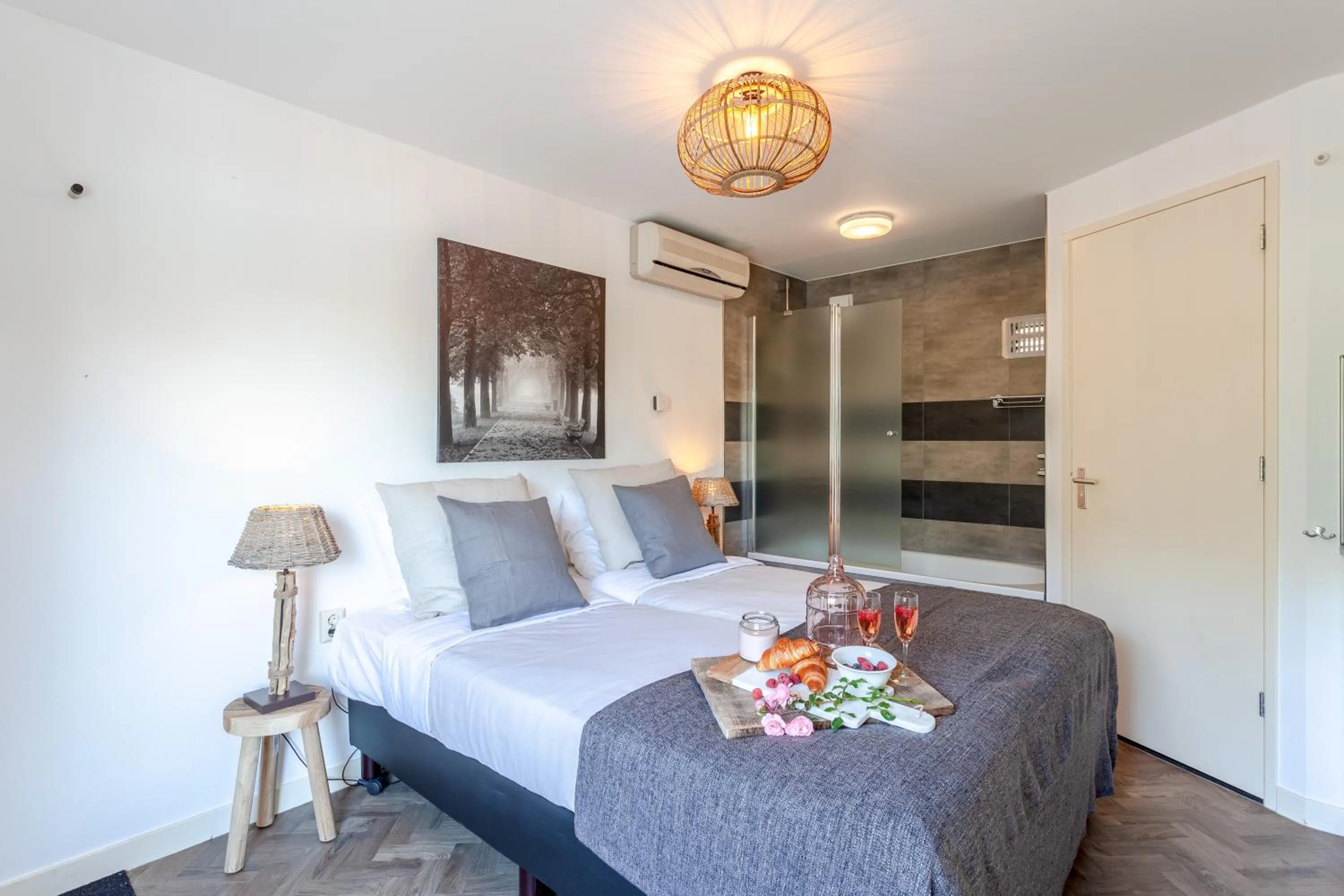 Photo of the whole room, Bed in Hajé Restaurant de Aalscholver