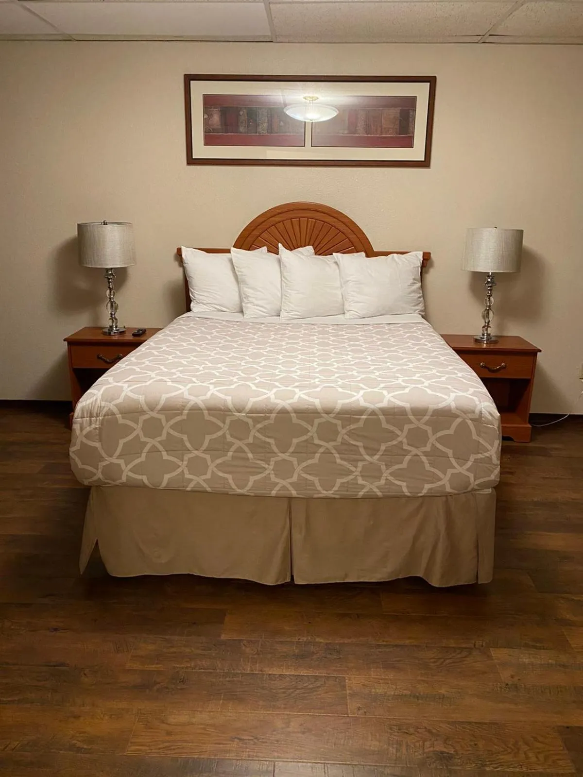 Bed in Eagle Hotel