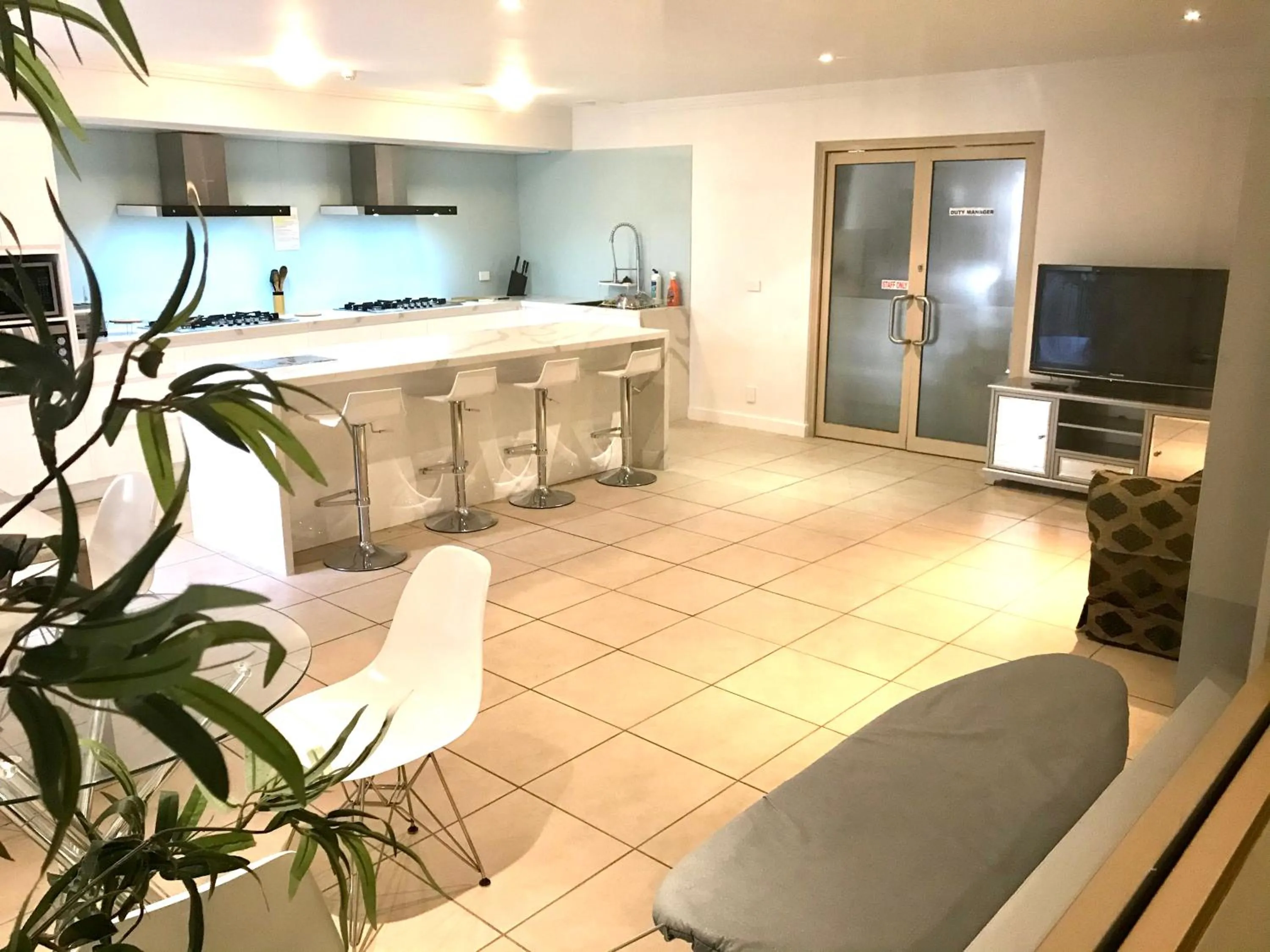 Communal lounge/ TV room in Cityview Studio Accommodation