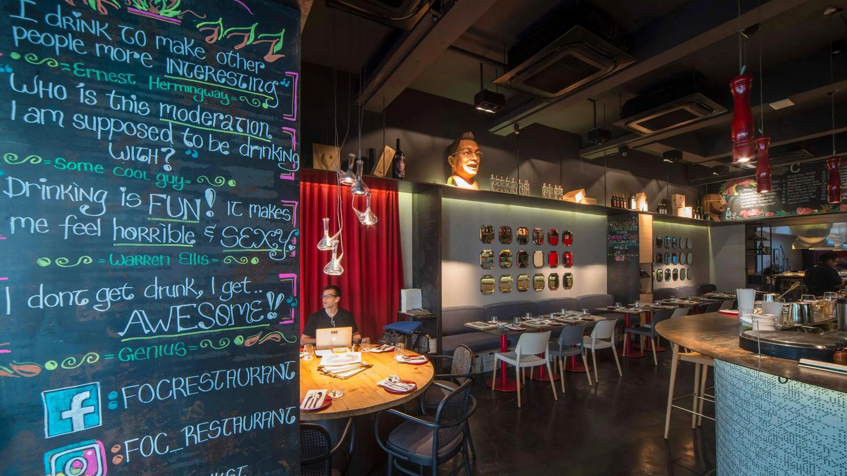 Restaurant/places to eat in River City Inn