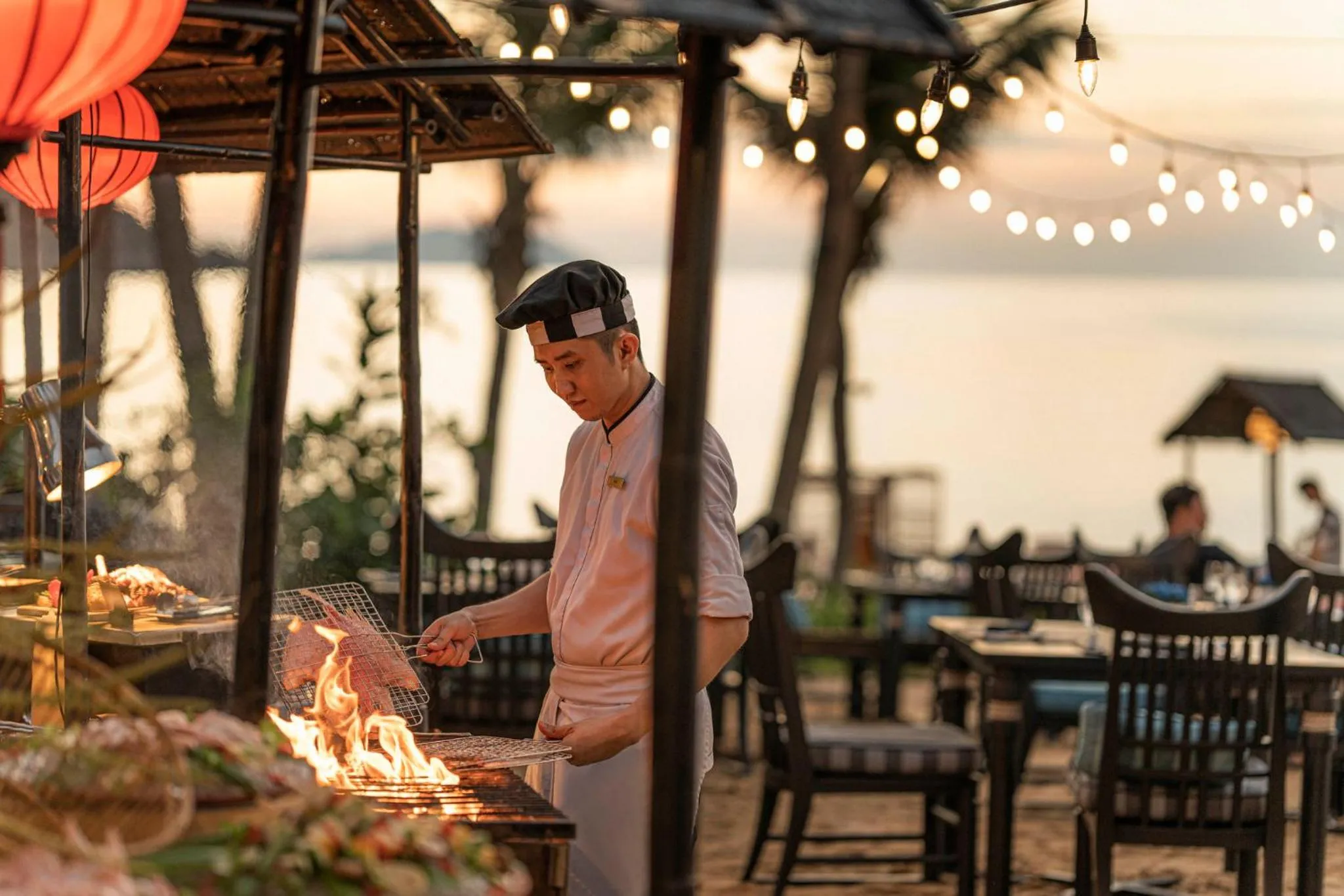 Restaurant/places to eat in InterContinental Halong Bay Resort by IHG