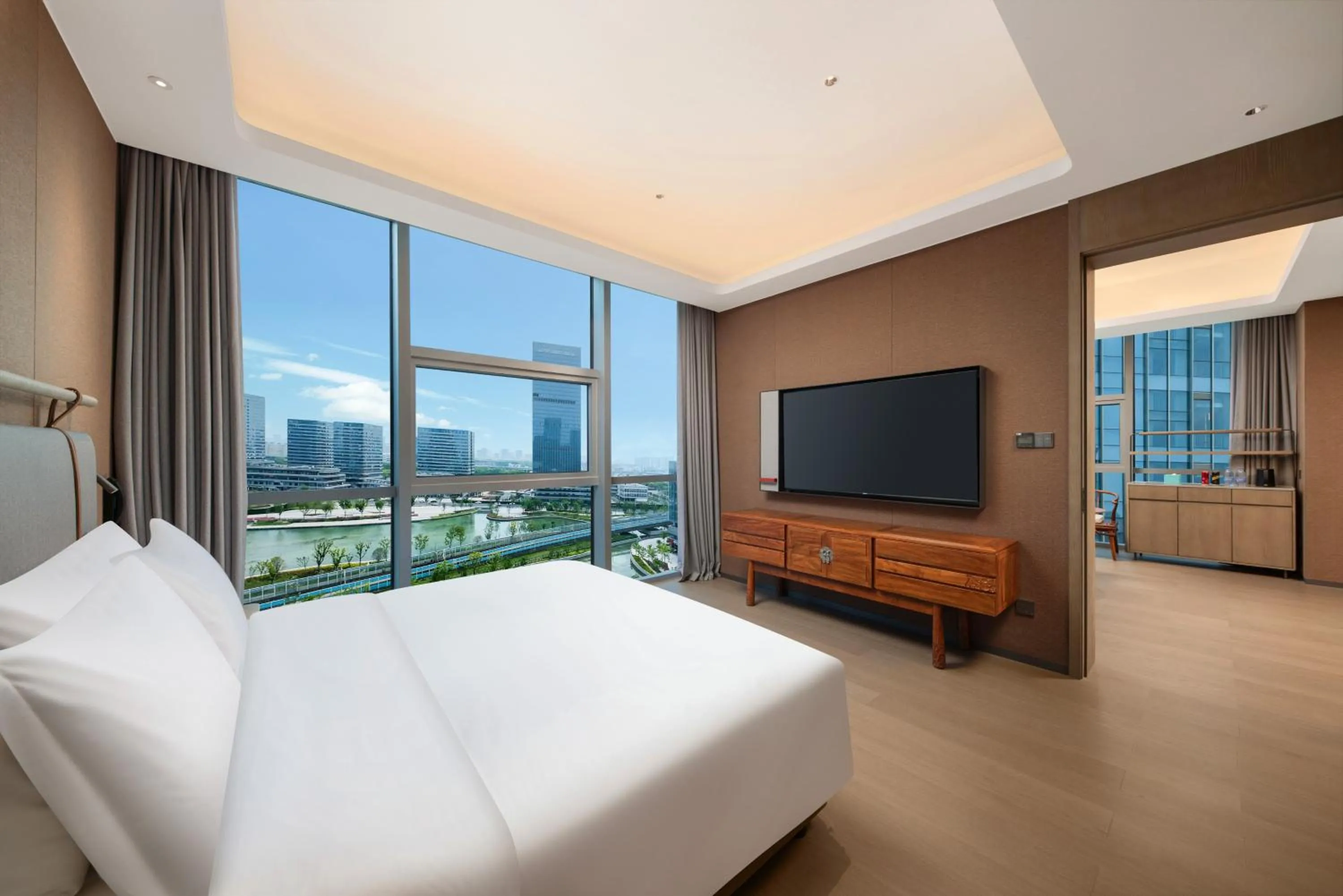 Photo of the whole room, Bed in Holiday Inn Express Suzhou North Station by IHG