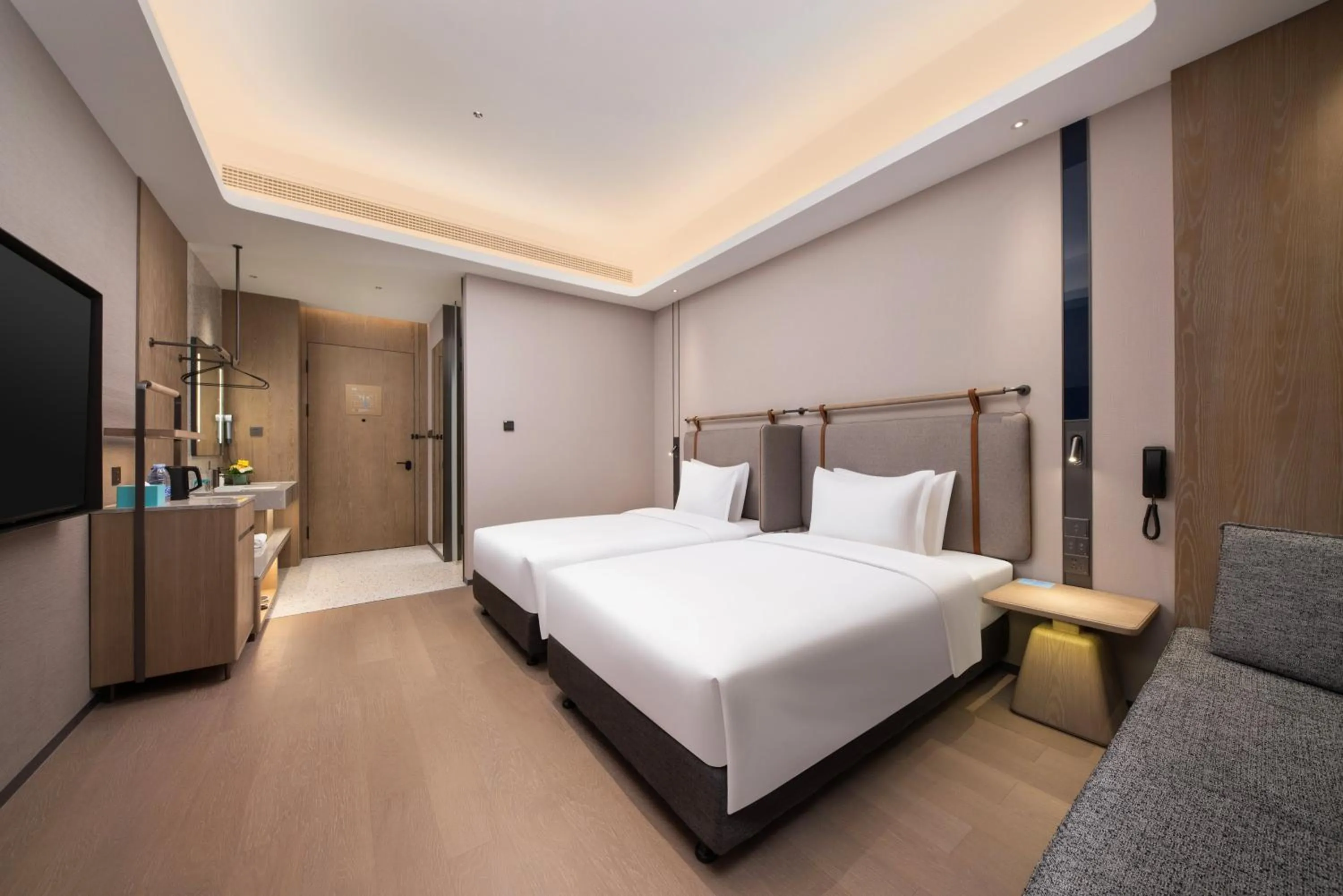 Photo of the whole room, Bed in Holiday Inn Express Suzhou North Station by IHG