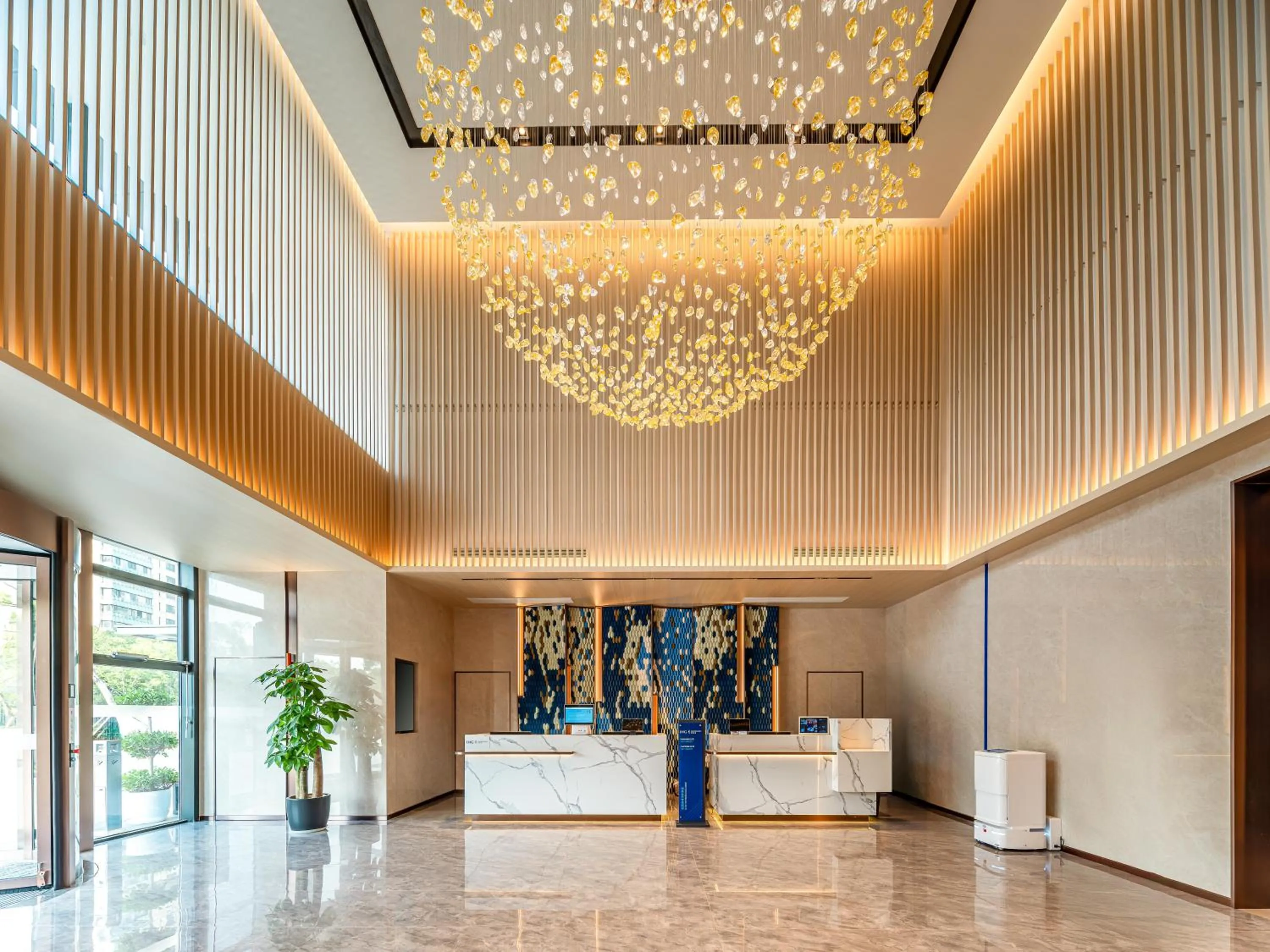 Lobby or reception in Holiday Inn Express Kunshan Yushan by IHG