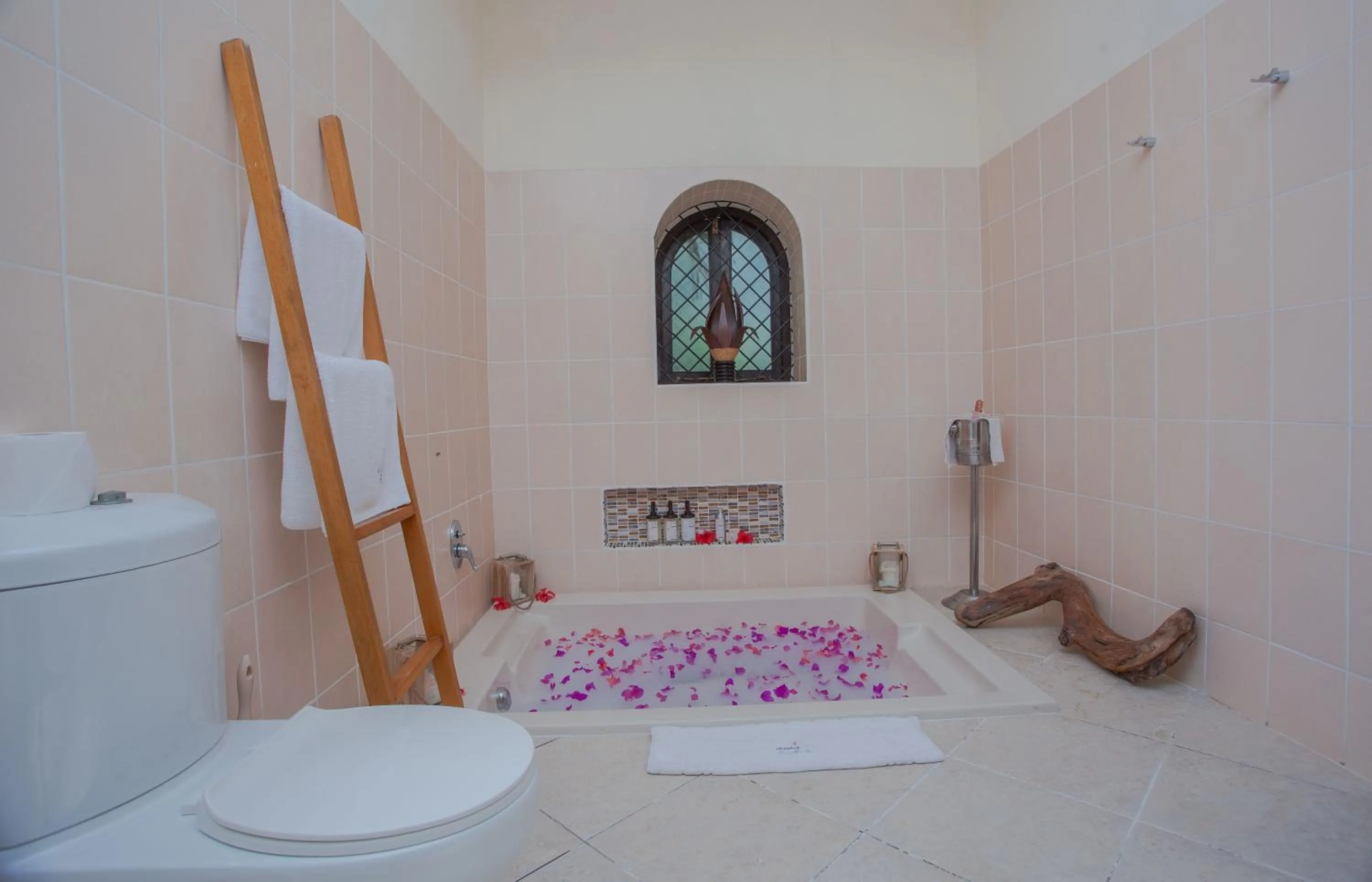 Bathroom, Bed in Mzima Beach Residences - Diani Beach