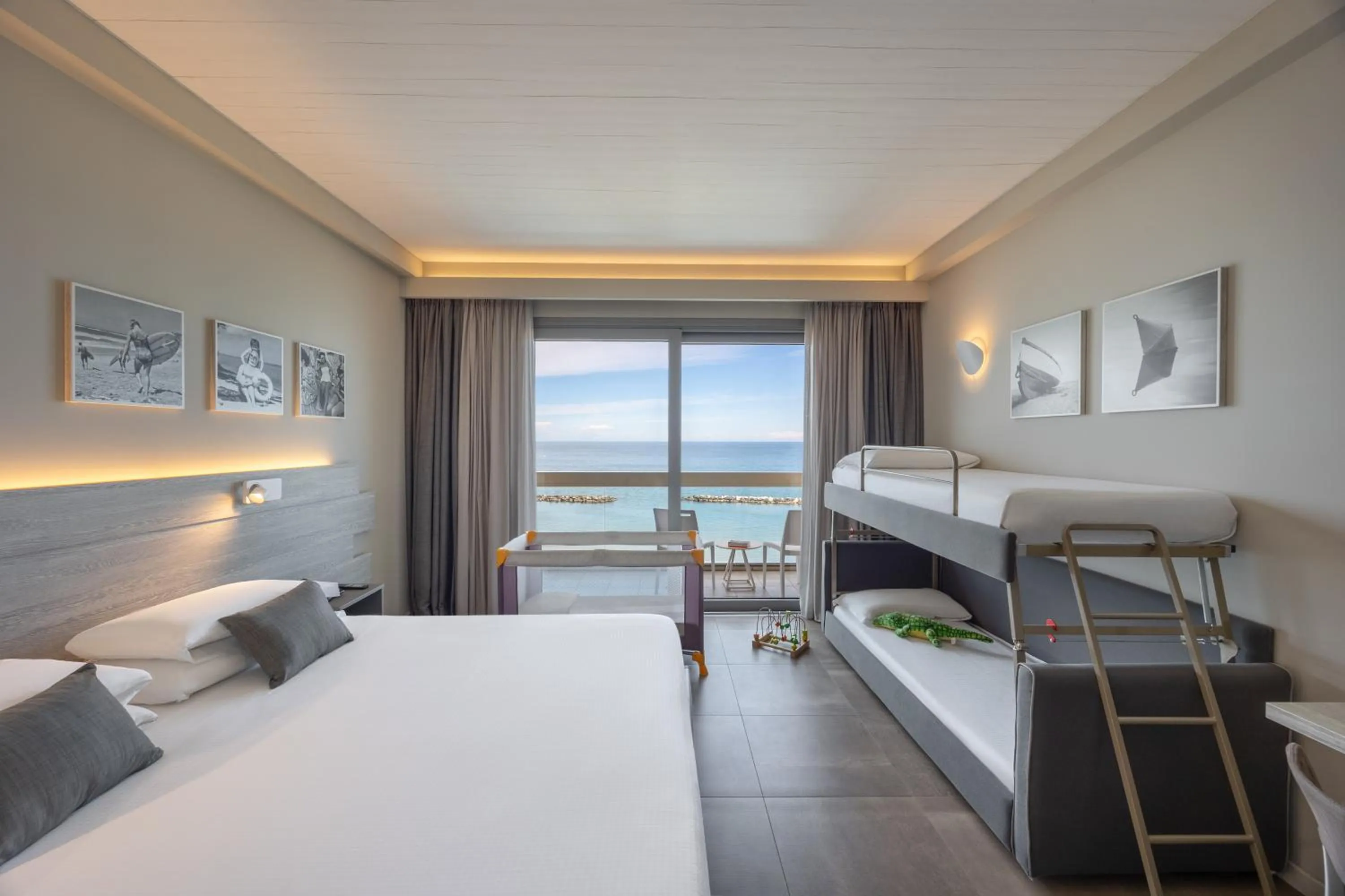 Bedroom, Bed in Nautilus Family Hotel