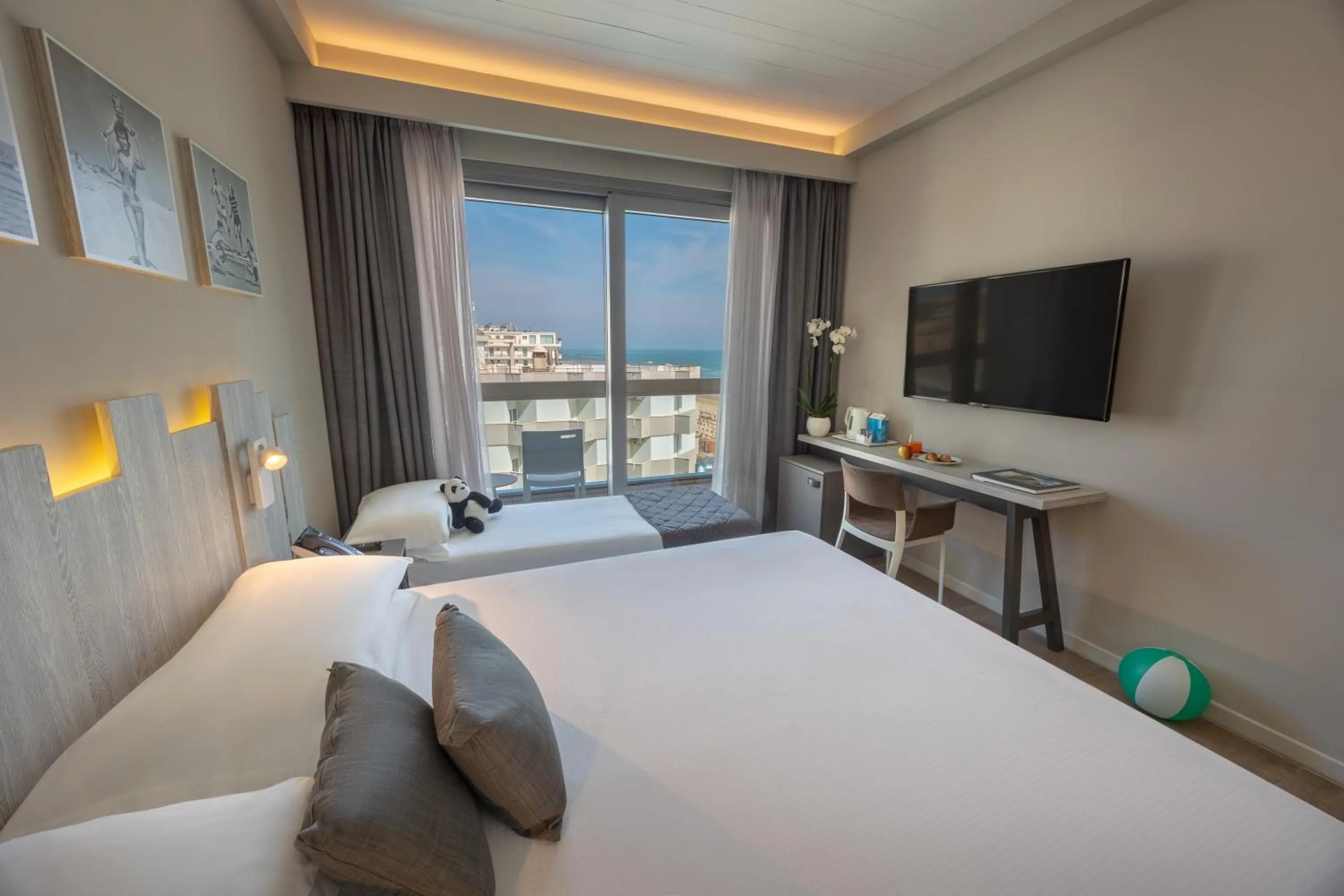 Bedroom, Bed in Nautilus Family Hotel