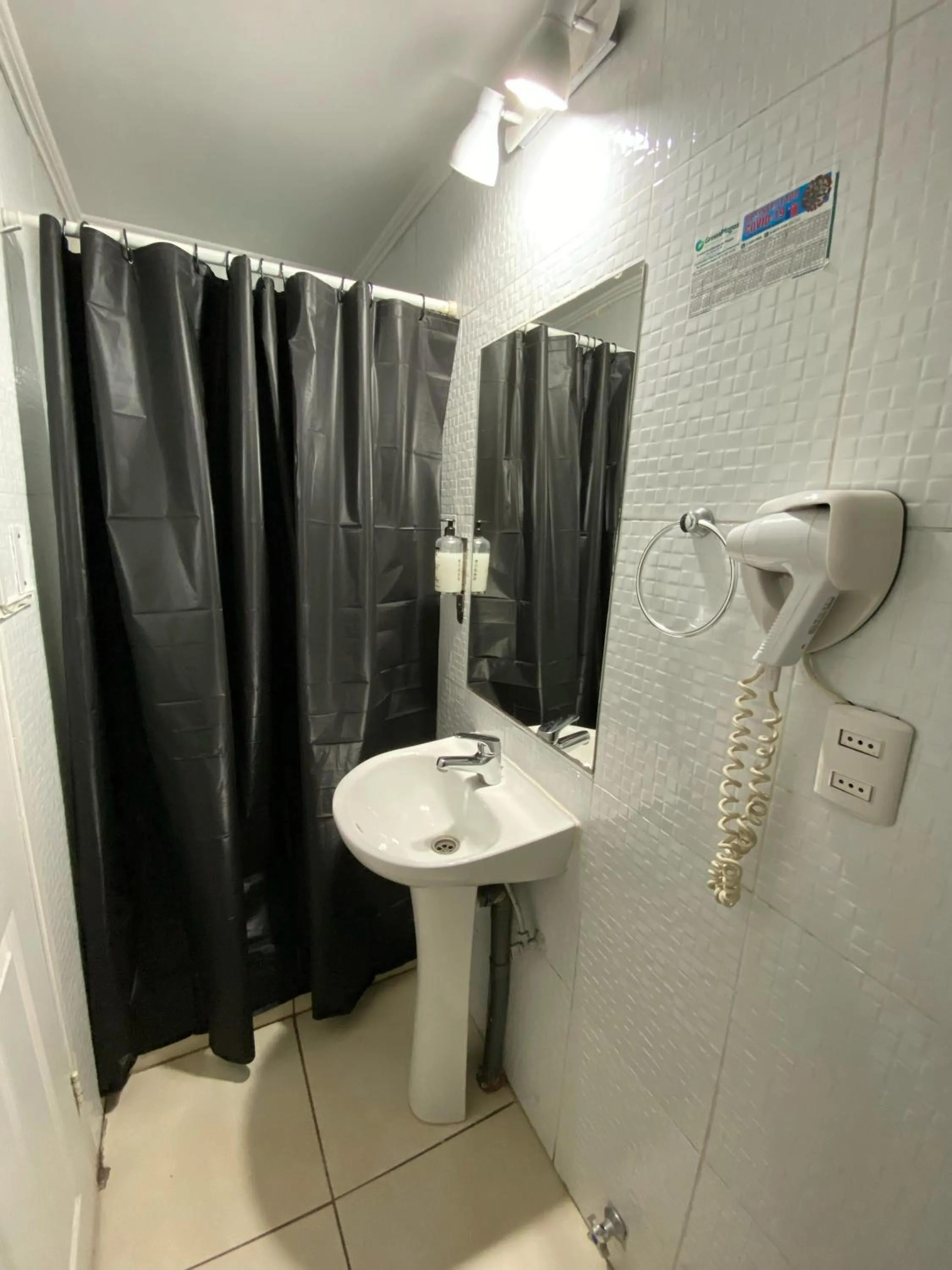 Shower in Tremo Bustamante