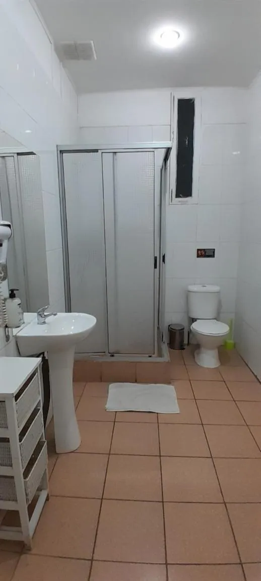 Shower in Tremo Bustamante