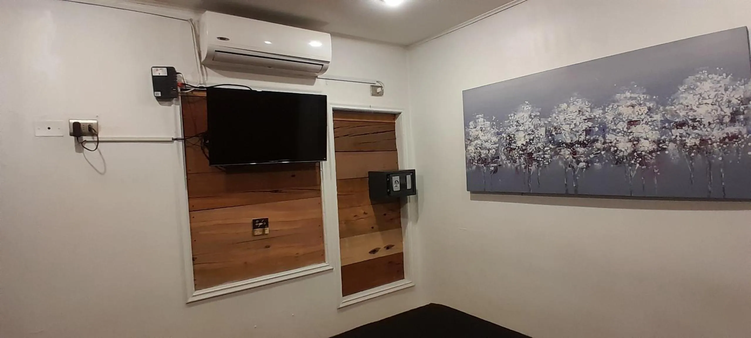 safe in Tremo Bustamante