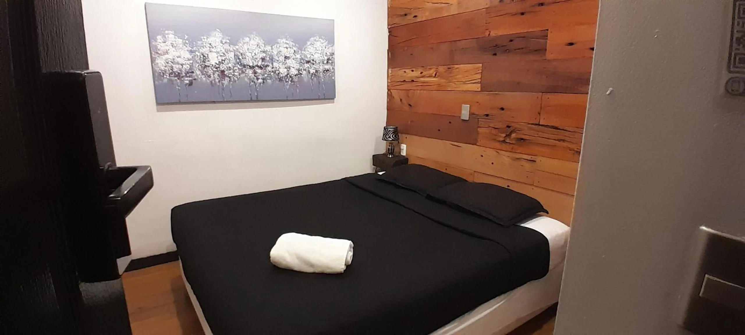 Photo of the whole room, Bed in Tremo Bustamante