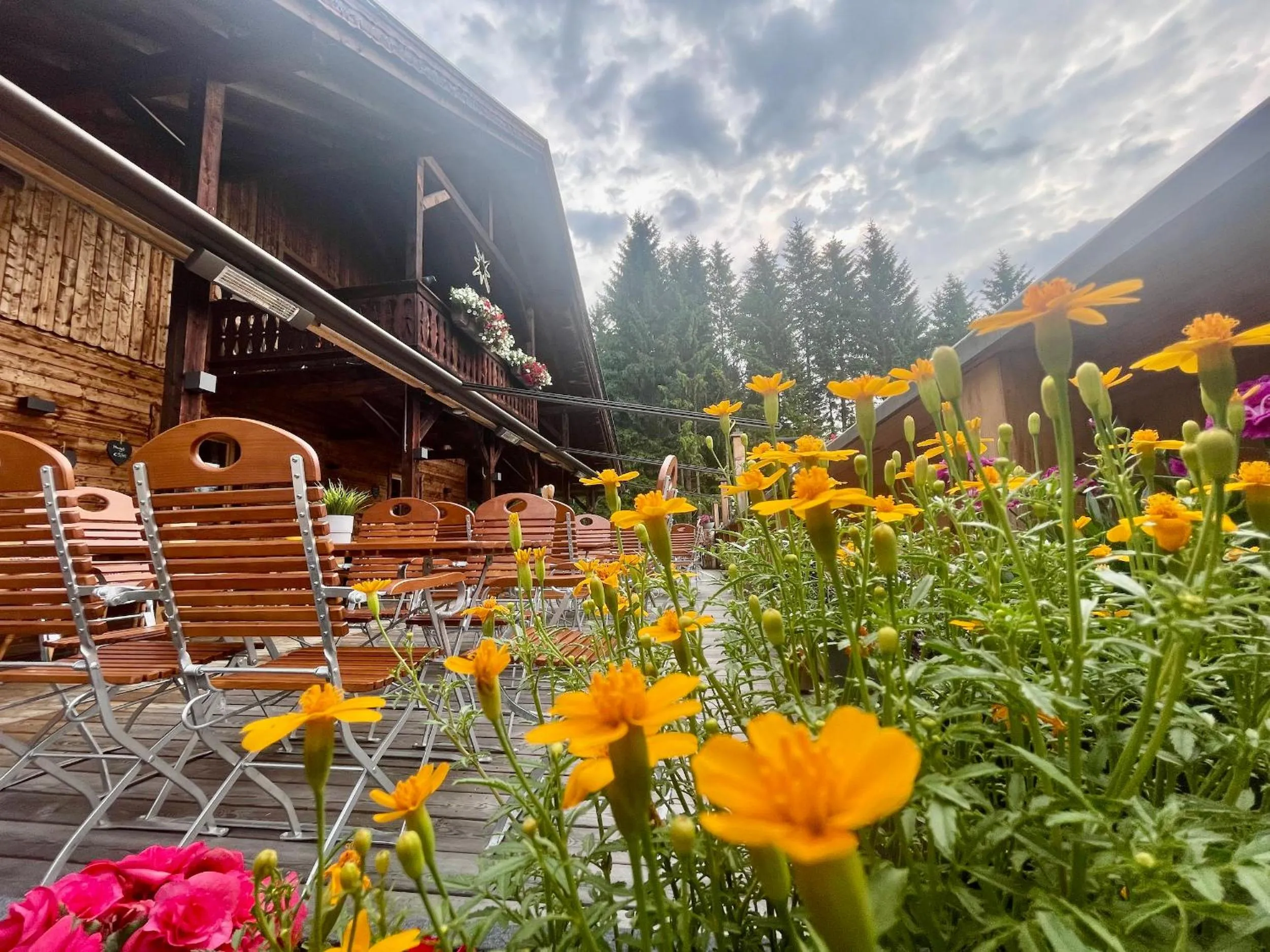 Property building in Sweet Cherry - Boutique & Guesthouse Tyrol