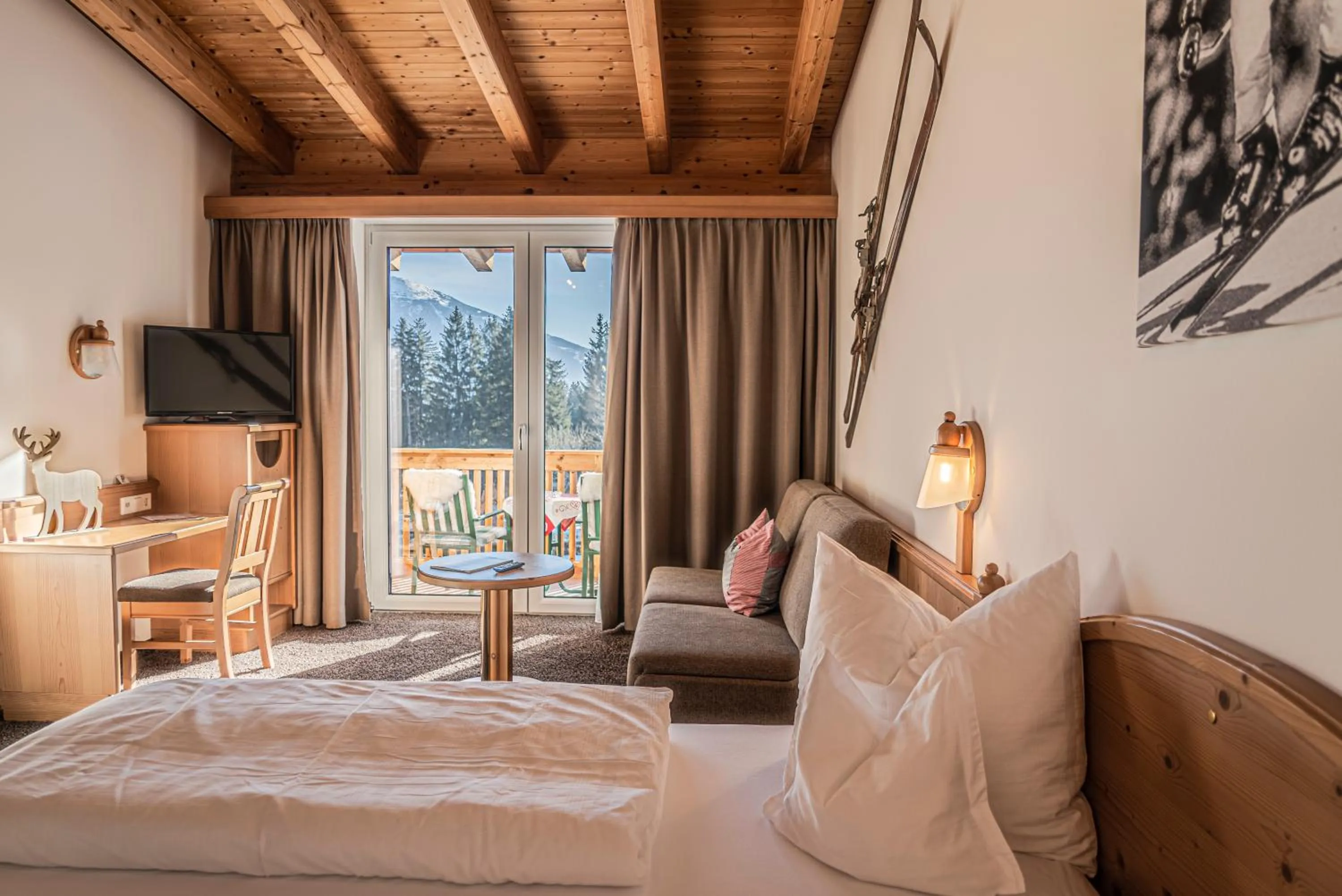 Photo of the whole room, Bed in Sweet Cherry - Boutique & Guesthouse Tyrol