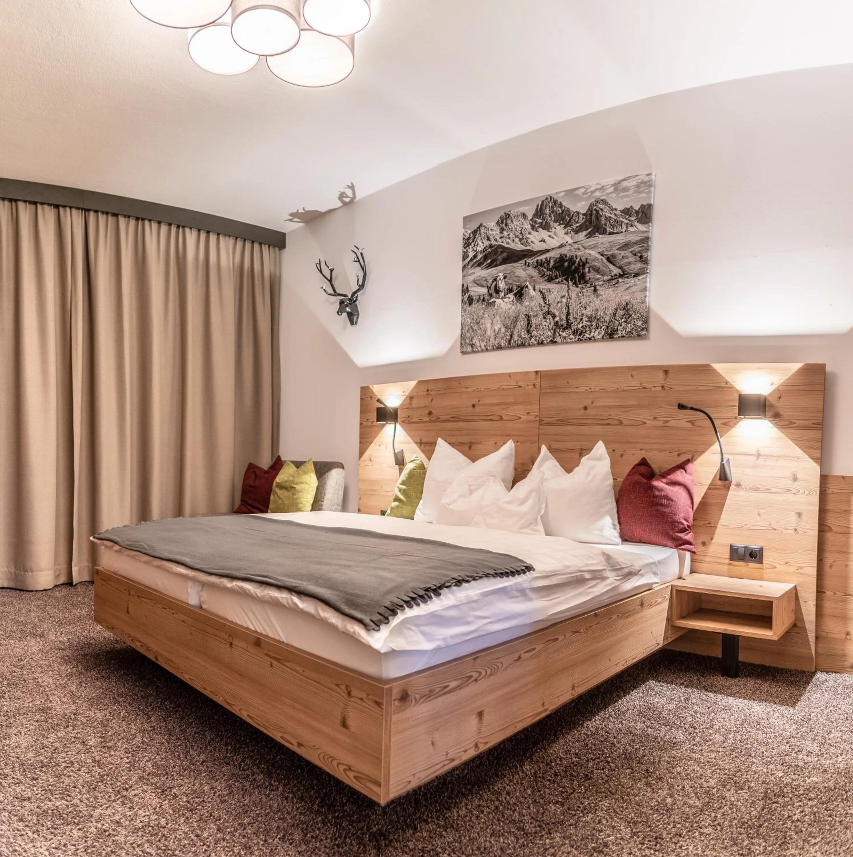 Photo of the whole room, Bed in Sweet Cherry - Boutique & Guesthouse Tyrol