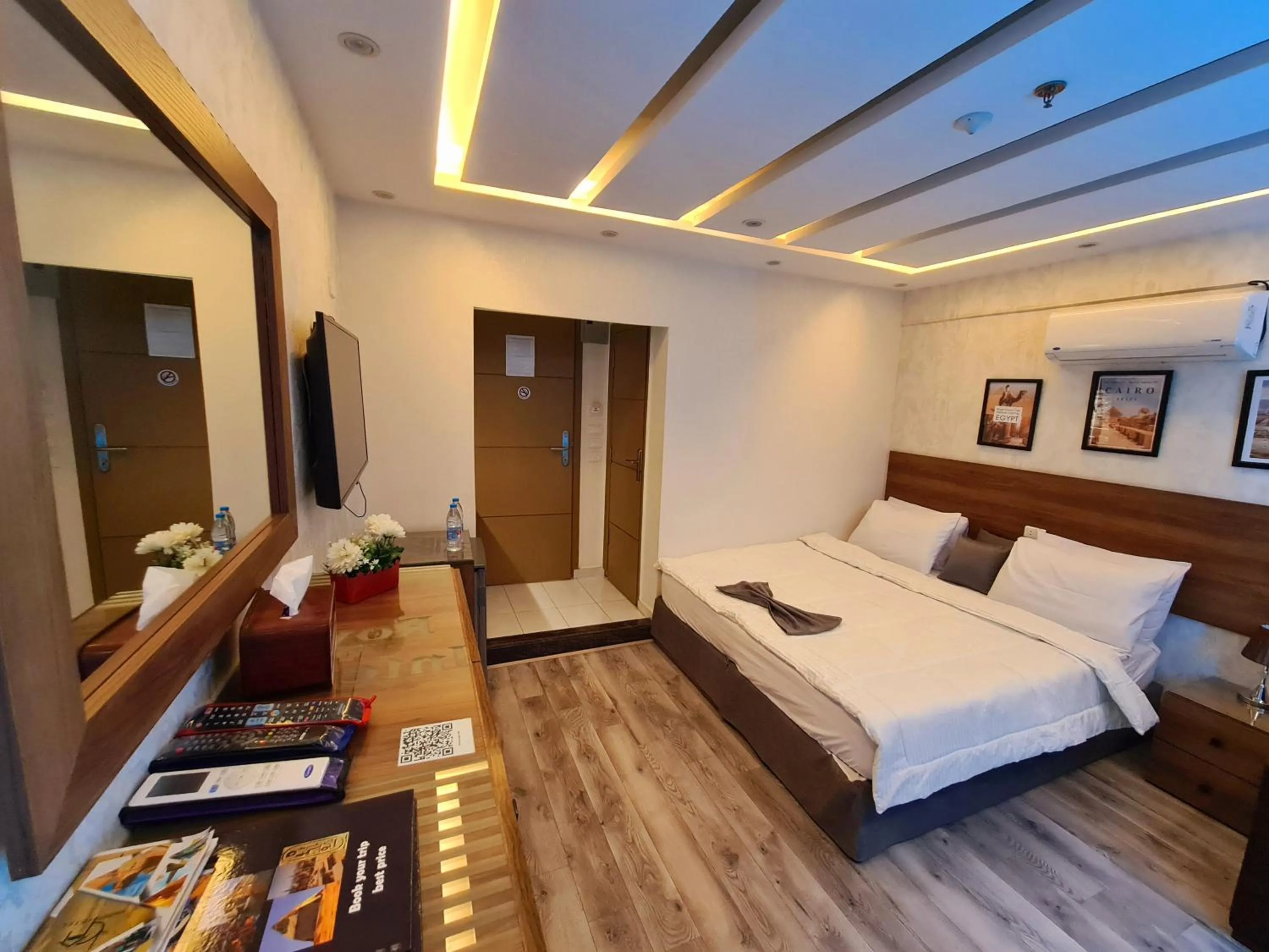 Double or Twin Room with Private External Bathroom in tourist hotel cairo downtown