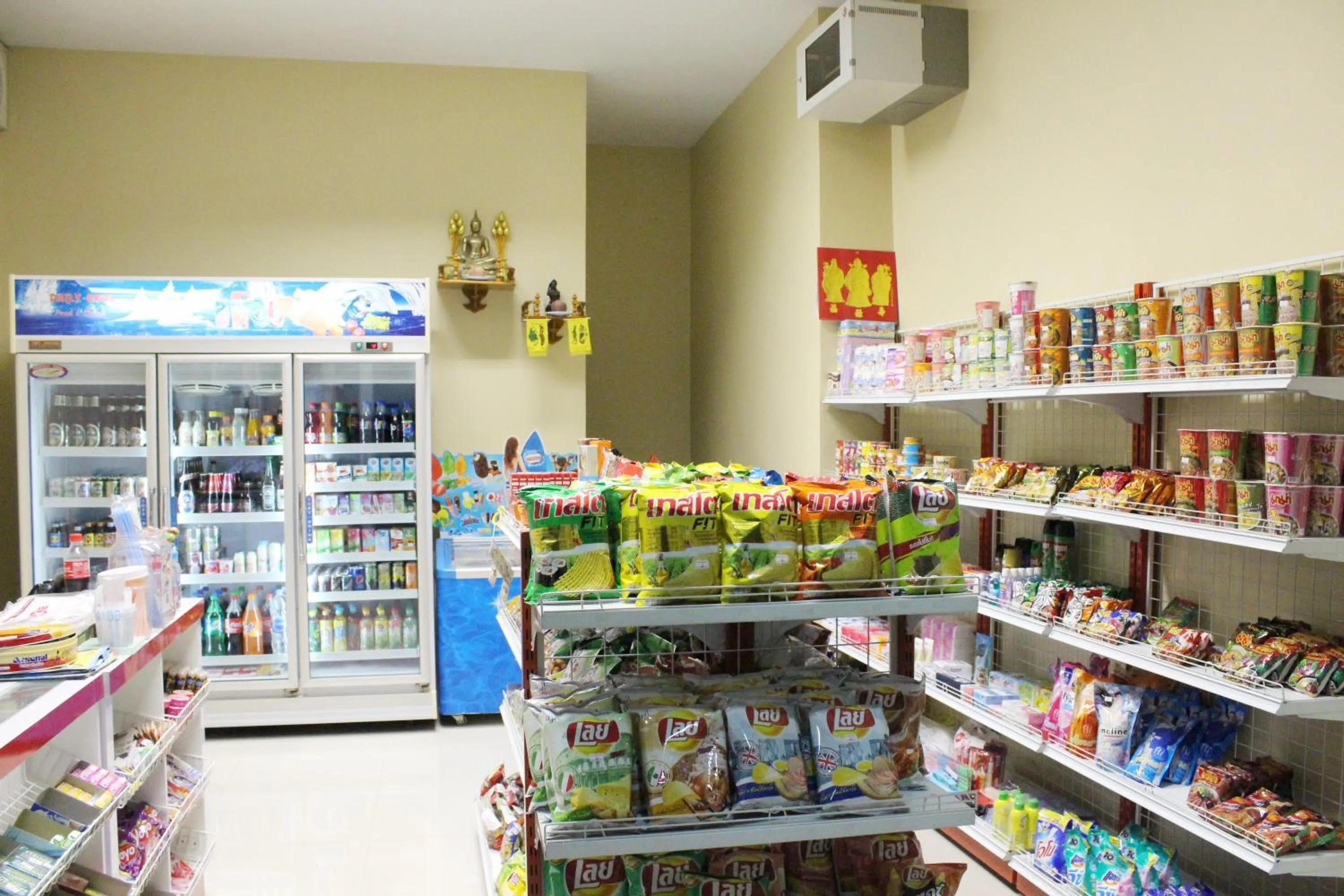 On-site shops in Triton Place