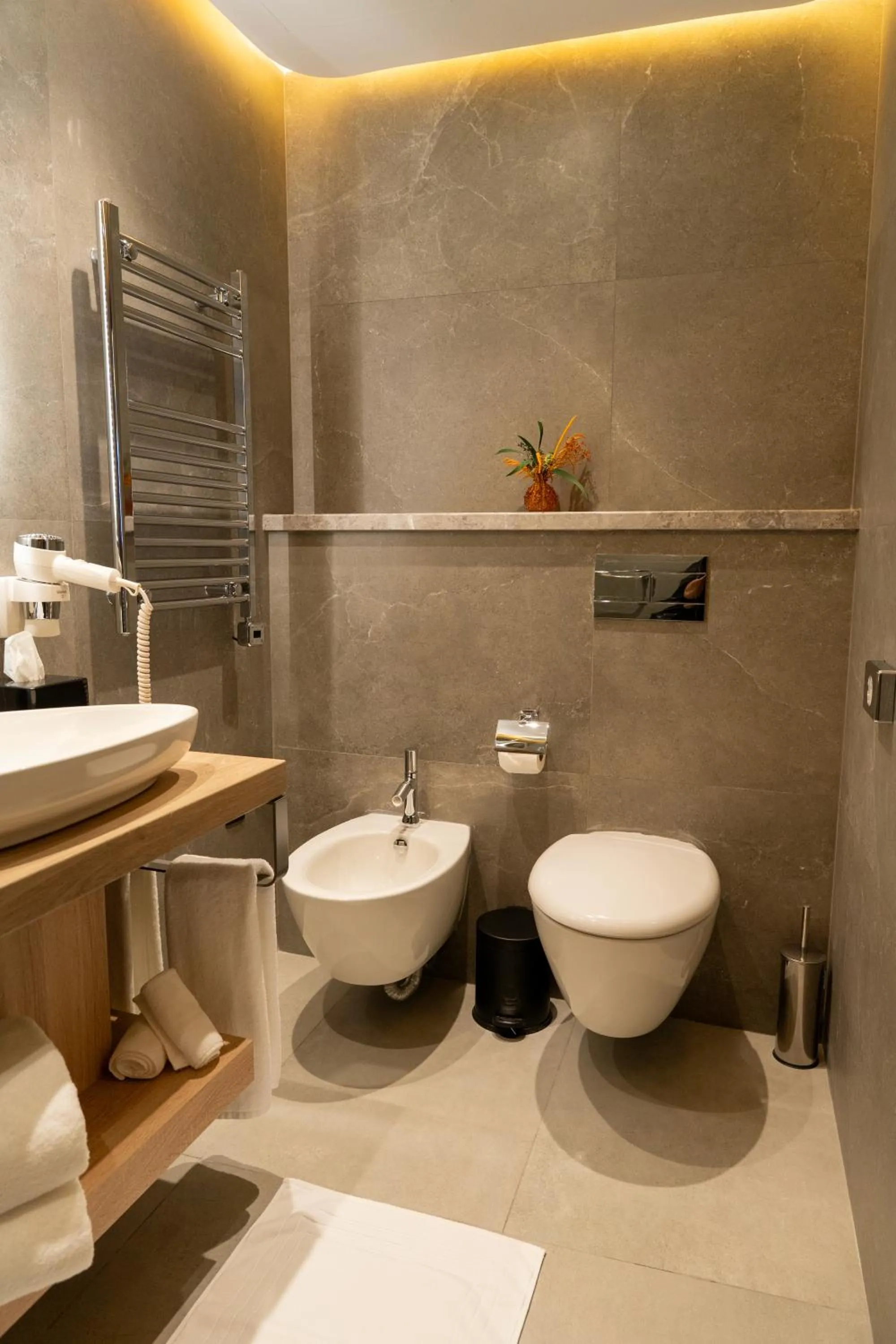 Shower in Suites By Le Rêve