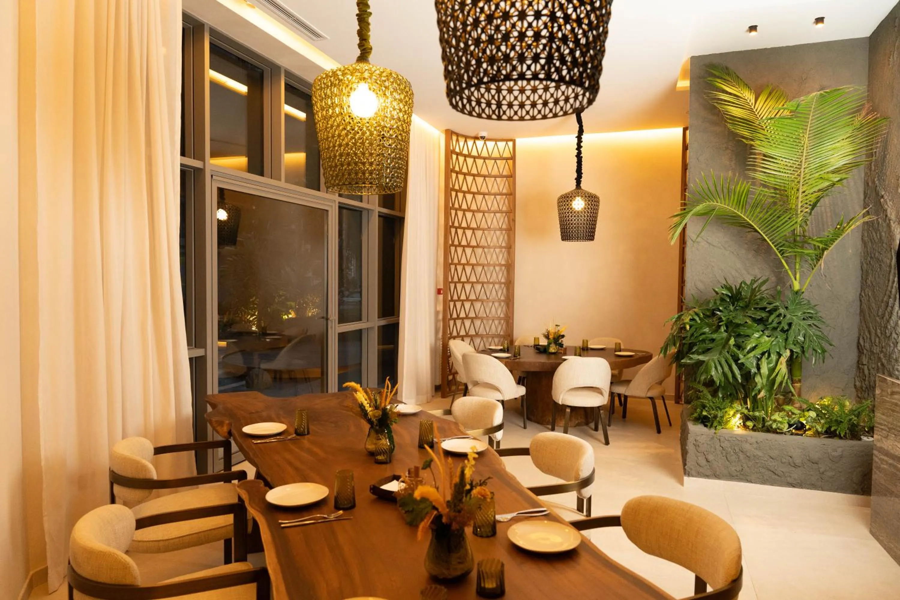 Restaurant/places to eat in Suites By Le Rêve