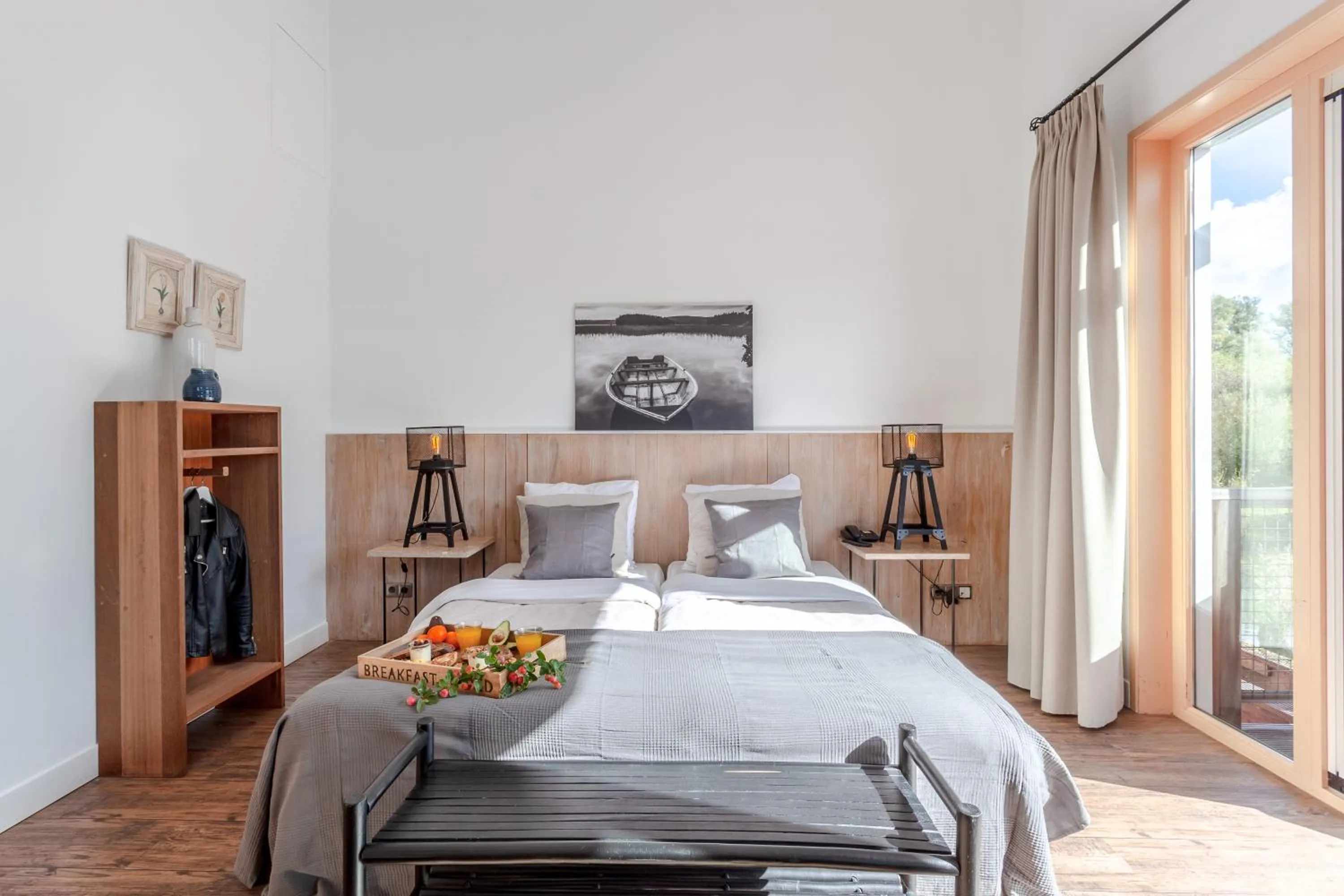 Photo of the whole room, Bed in Hajé Hotel Restaurant de Lepelaar