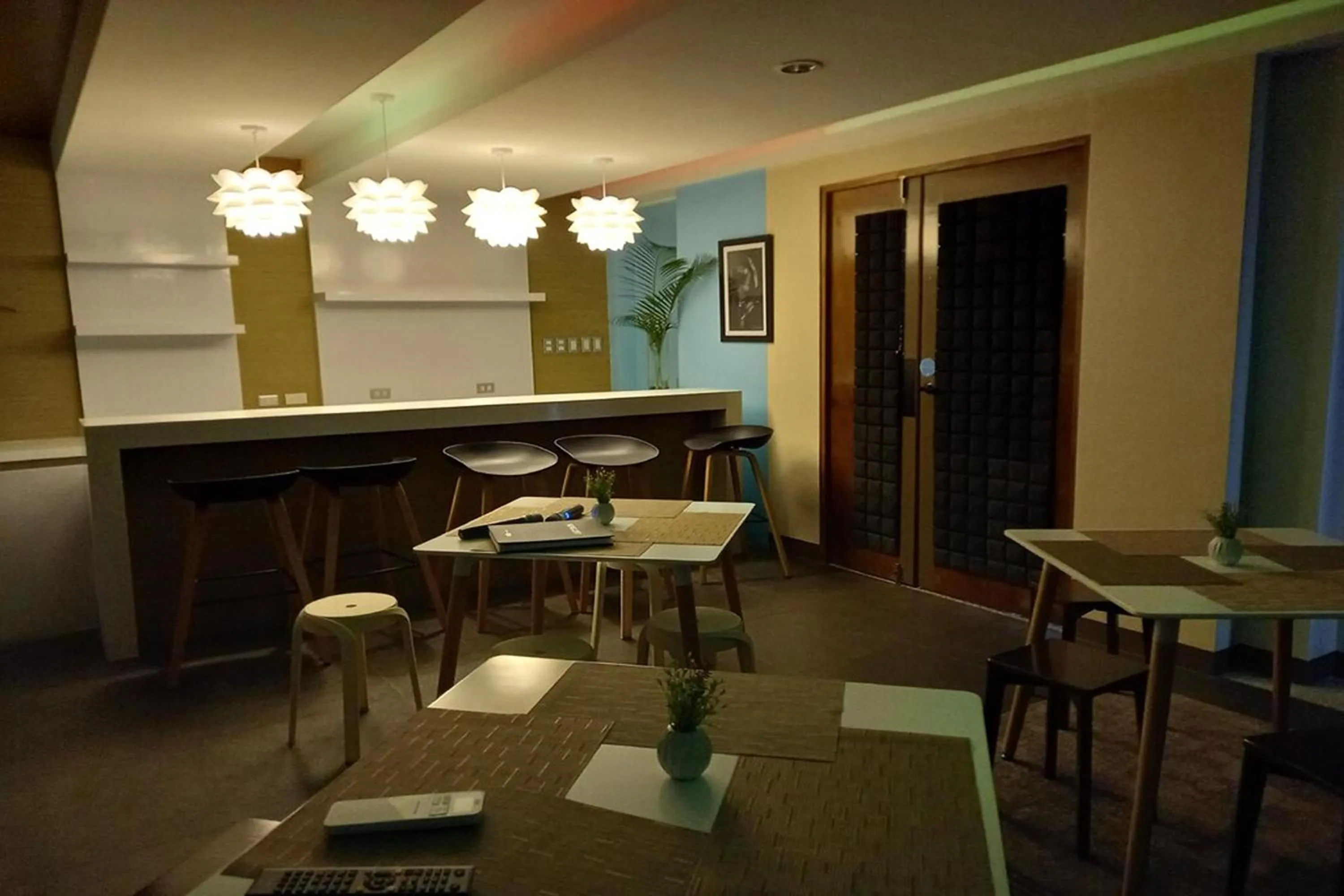 Lounge or bar in T House Tagaytay