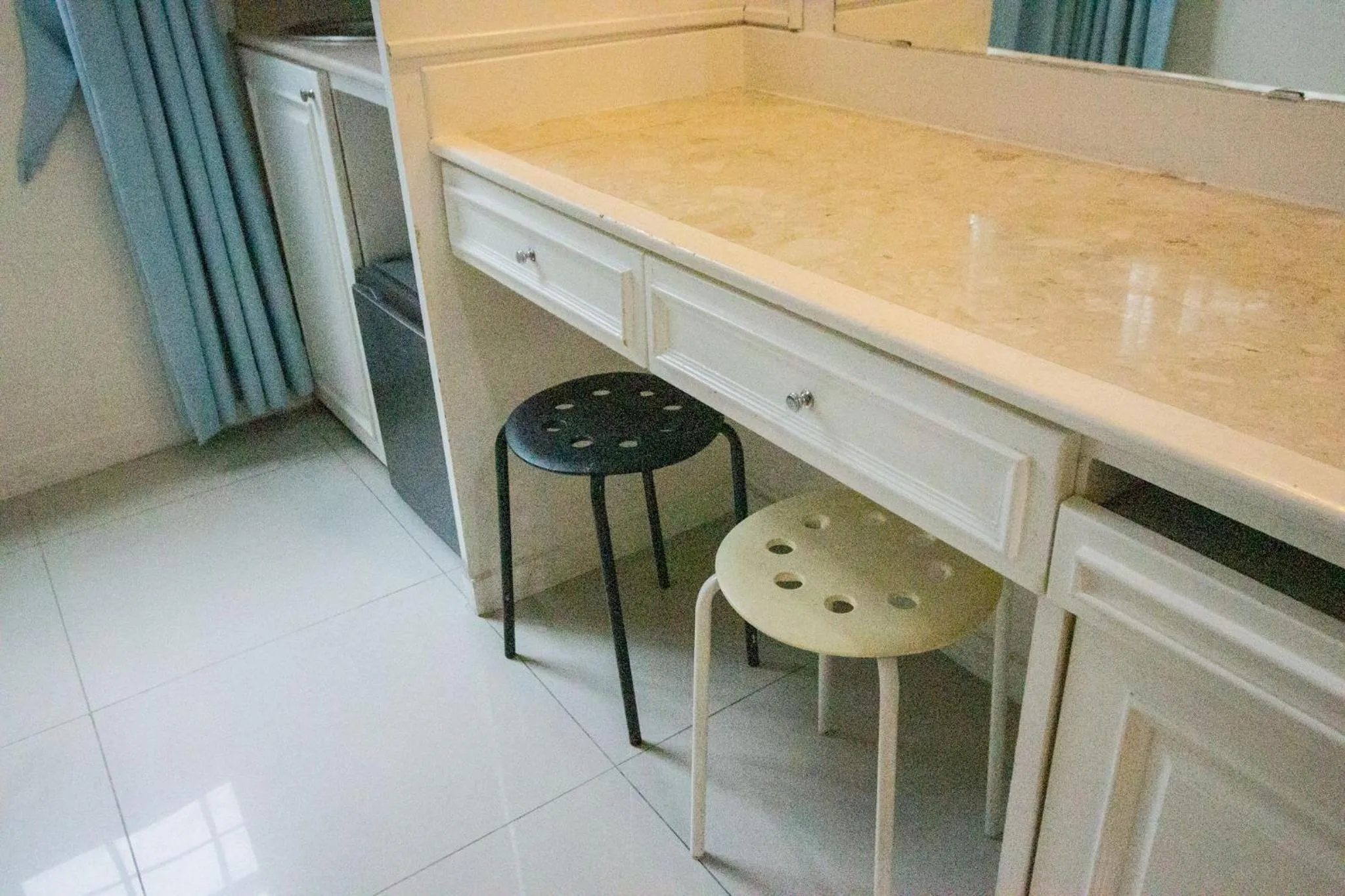 Skutan Inn Sutthisan Nexus Opal