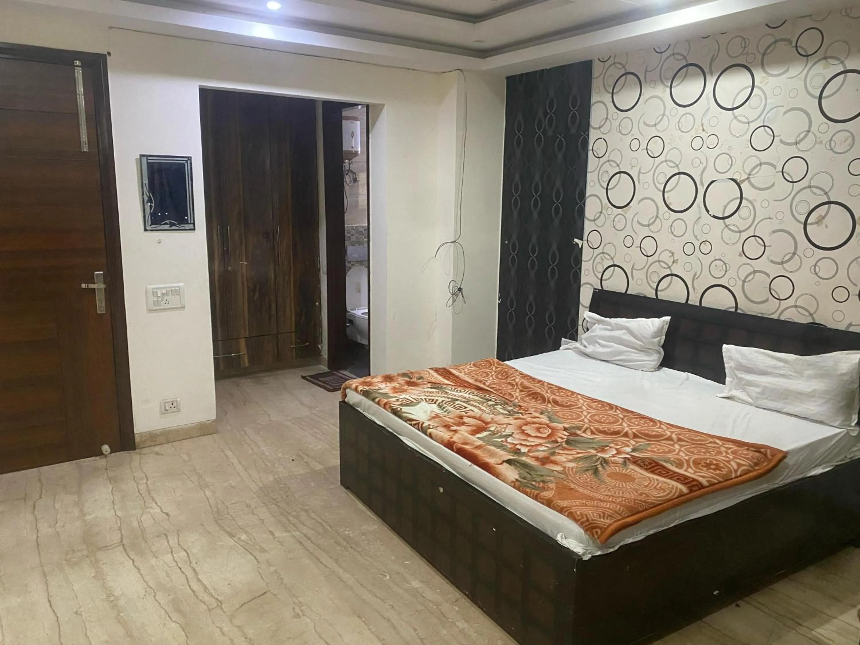 Pari Residency hotel