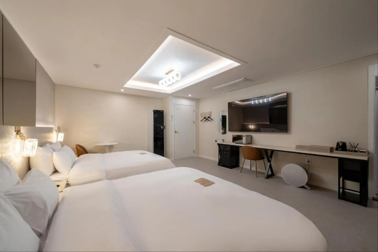 Bed in DK Airport Hotel