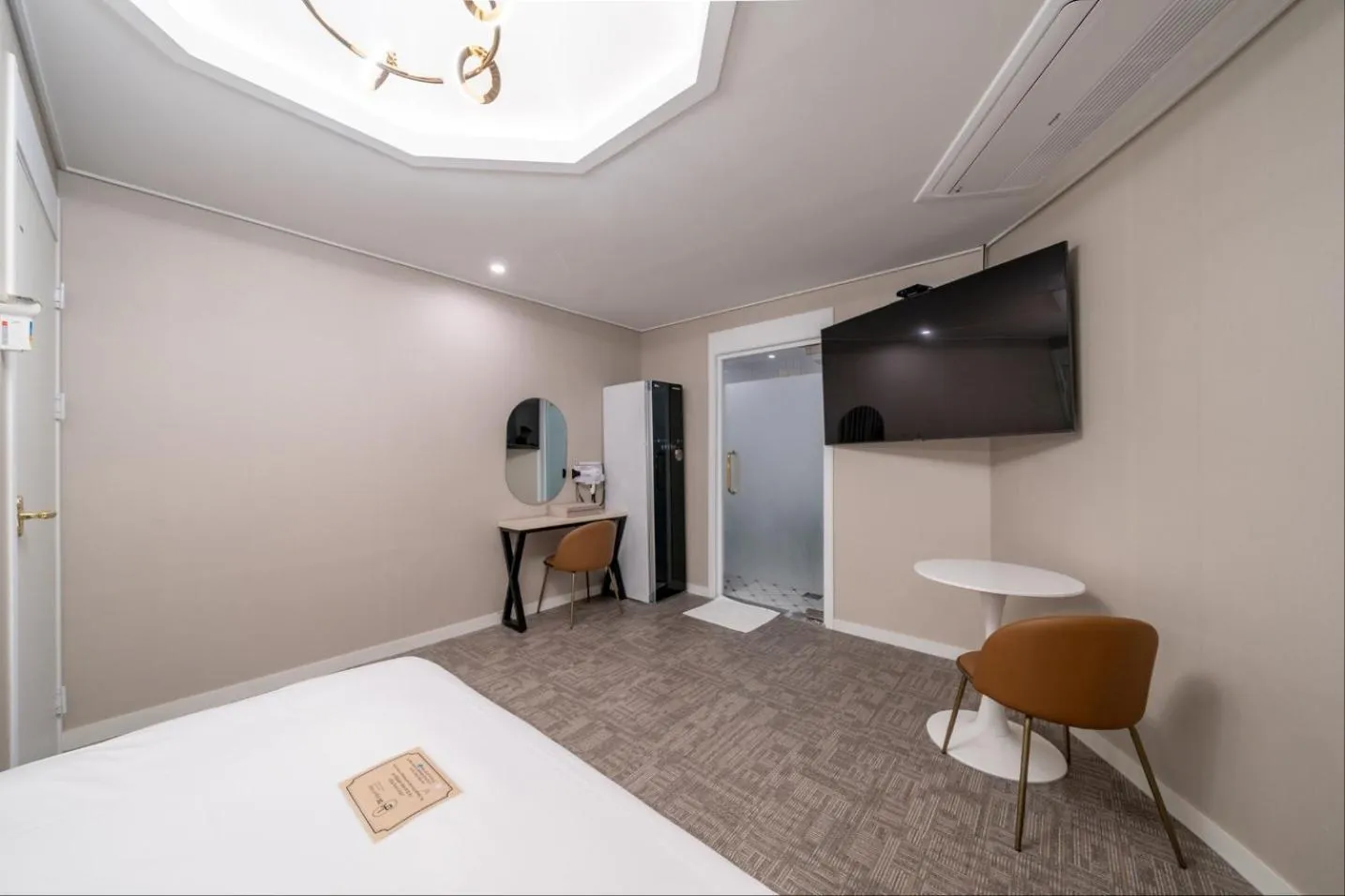 Bed in DK Airport Hotel