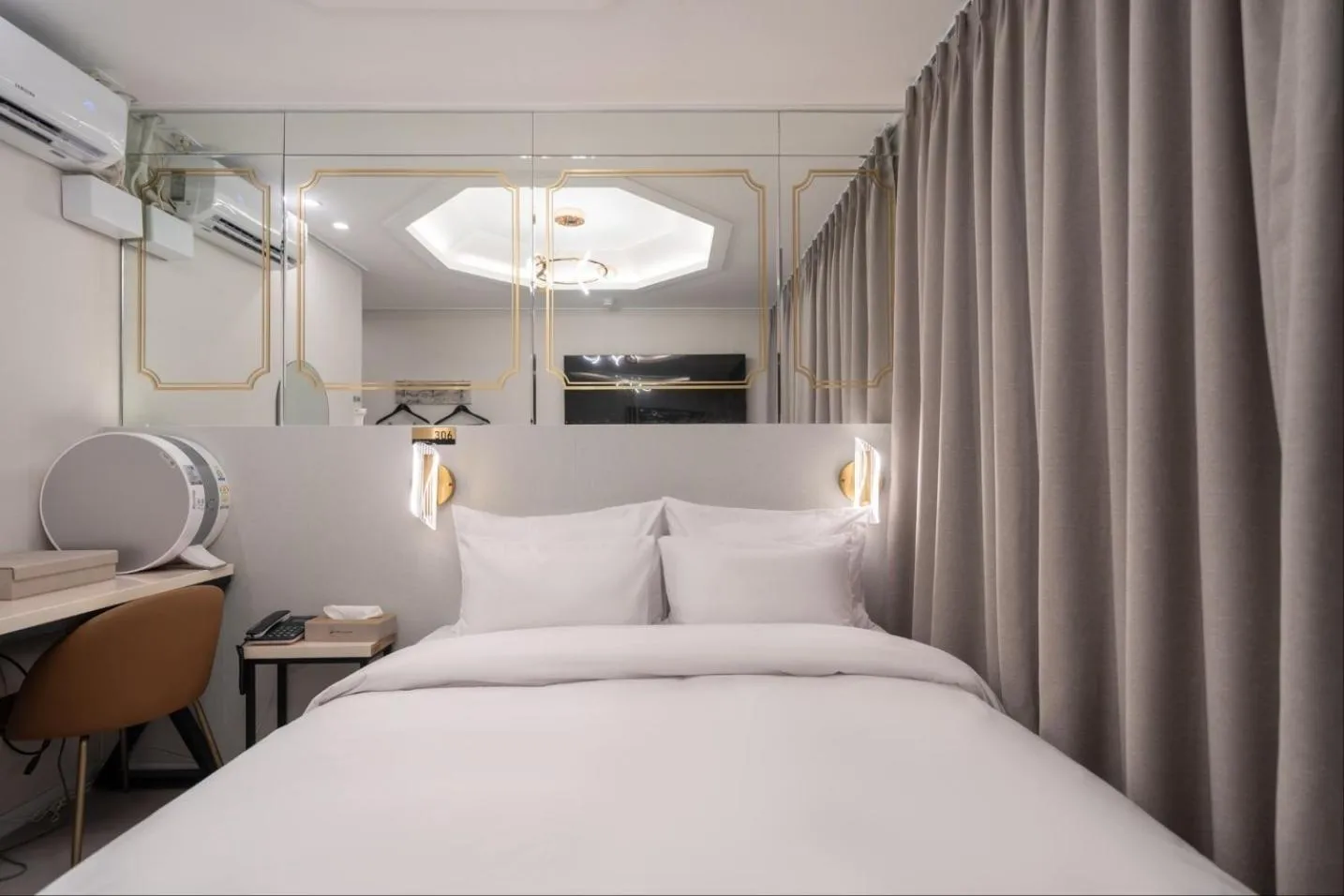 Bed in DK Airport Hotel