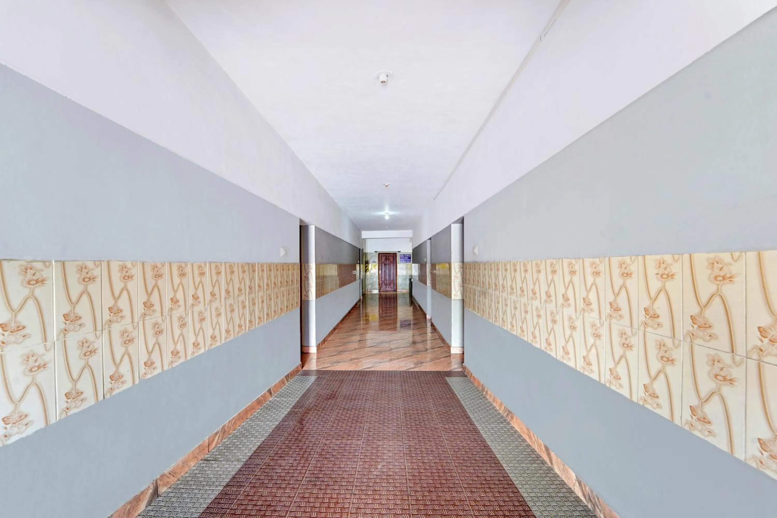 Lobby or reception in Super Hotel O Tiruppur Near Railway station