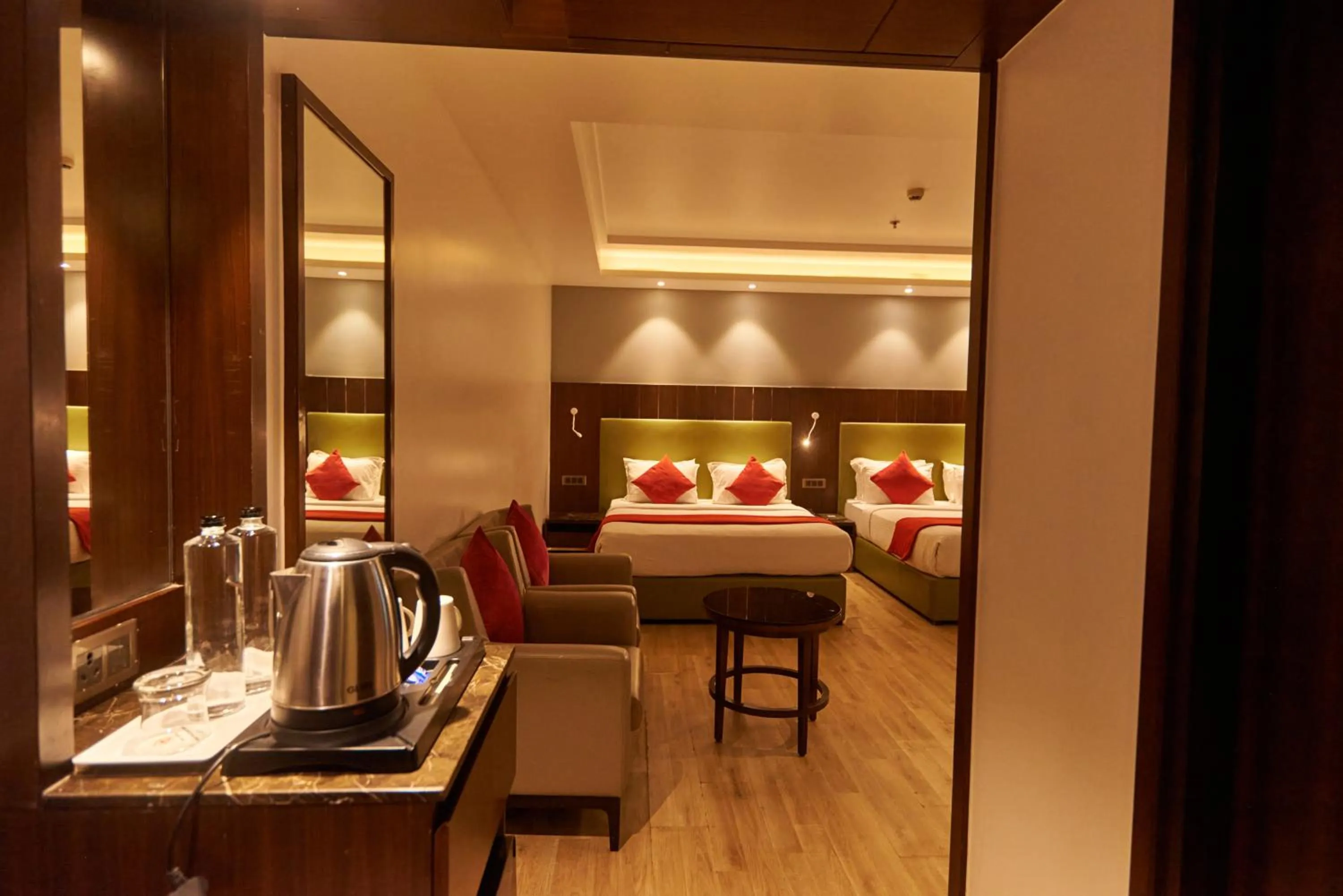 Bedroom, Bed in Tania President Inn