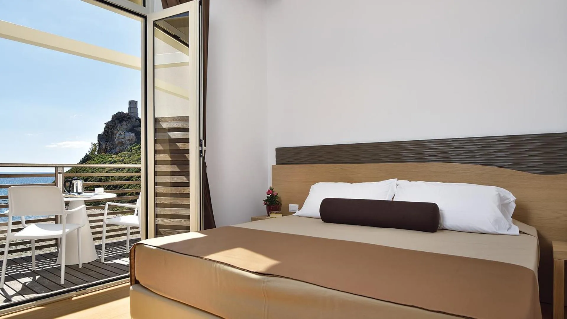 Photo of the whole room, Bed in Hotel Club Torre Salinas - Adults Only