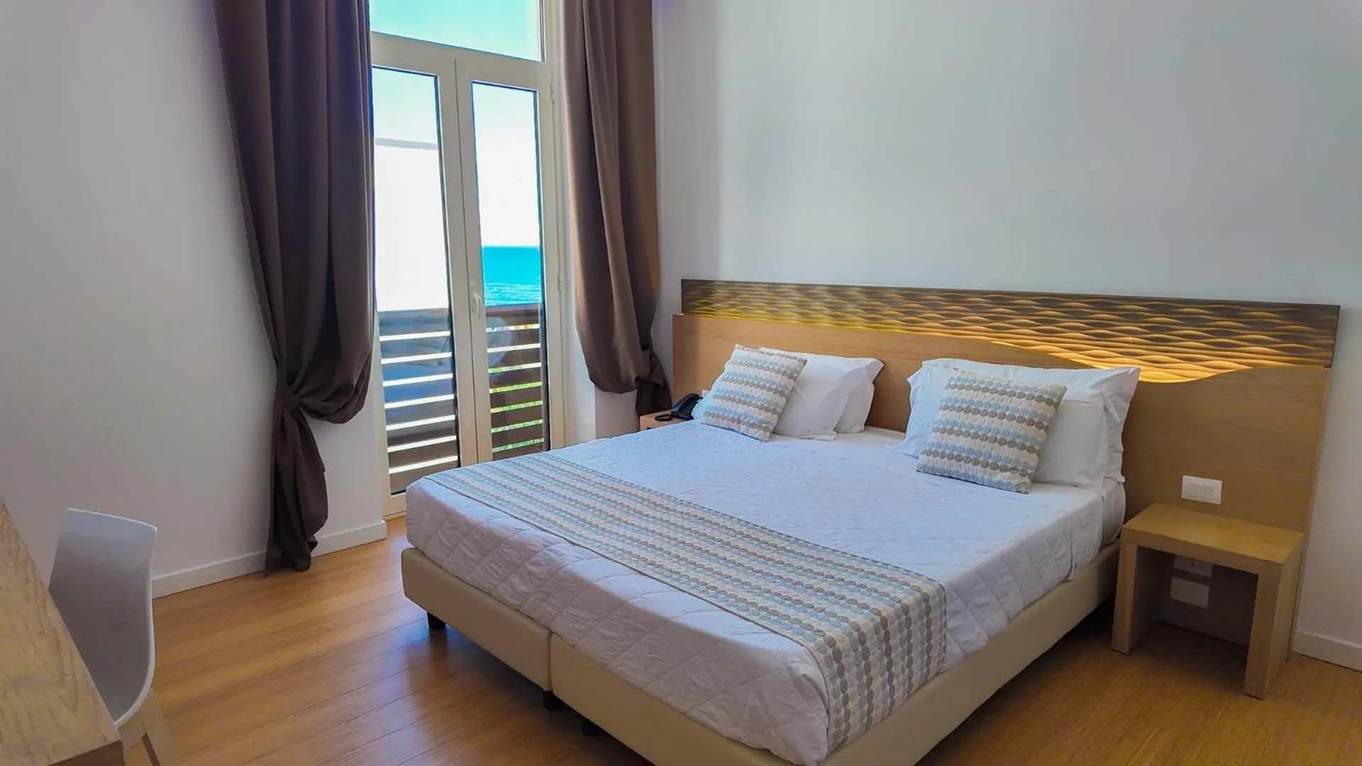 Bed in Hotel Club Torre Salinas - Adults Only