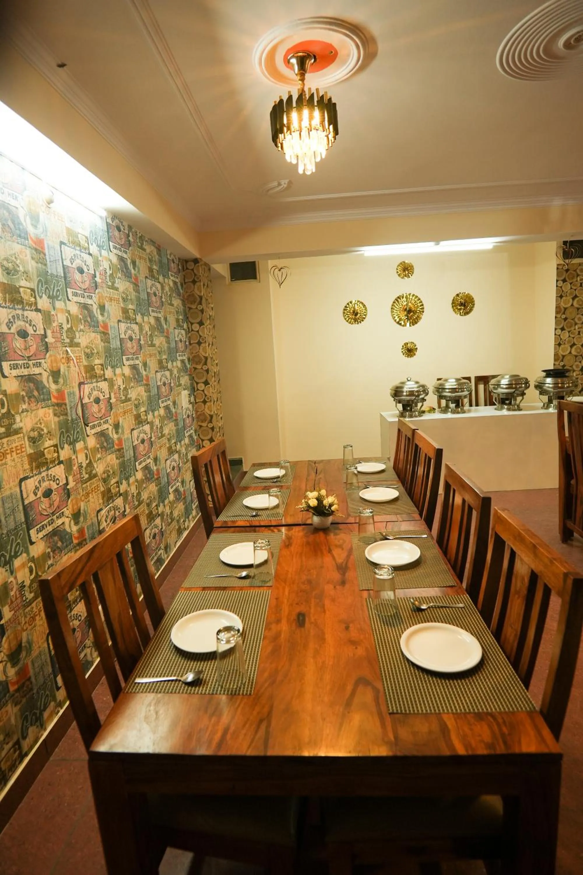 Restaurant/places to eat in The Radiance - kufri