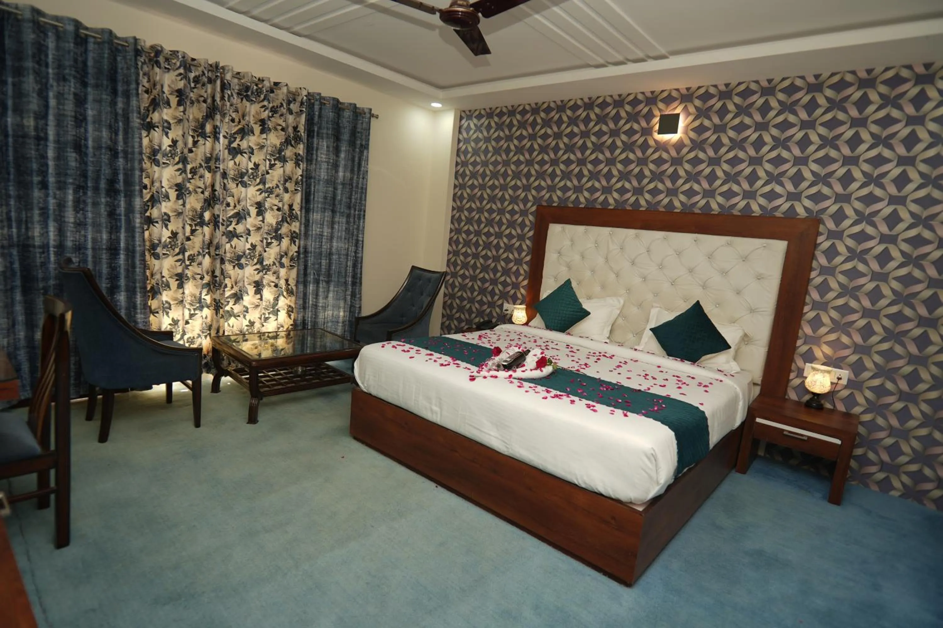 Bedroom, Bed in The Radiance - kufri