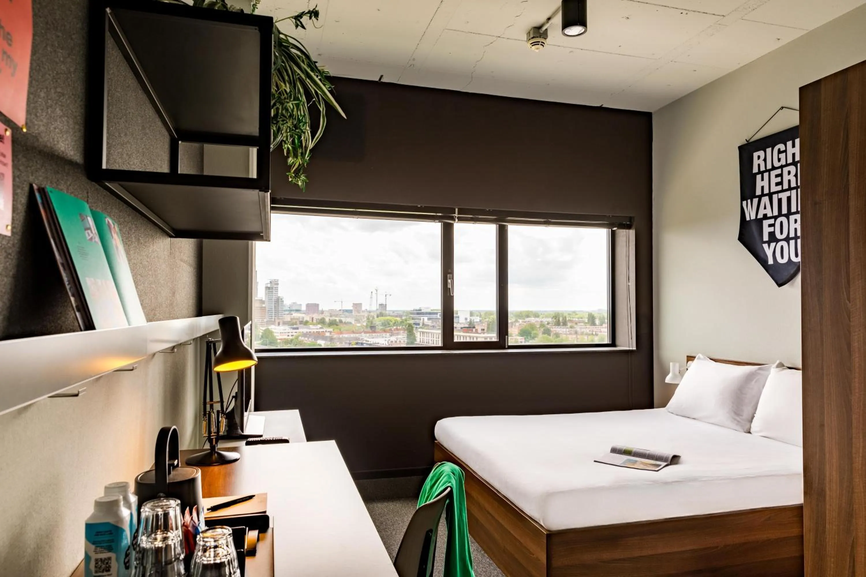 Bed in The Social Hub Amsterdam City