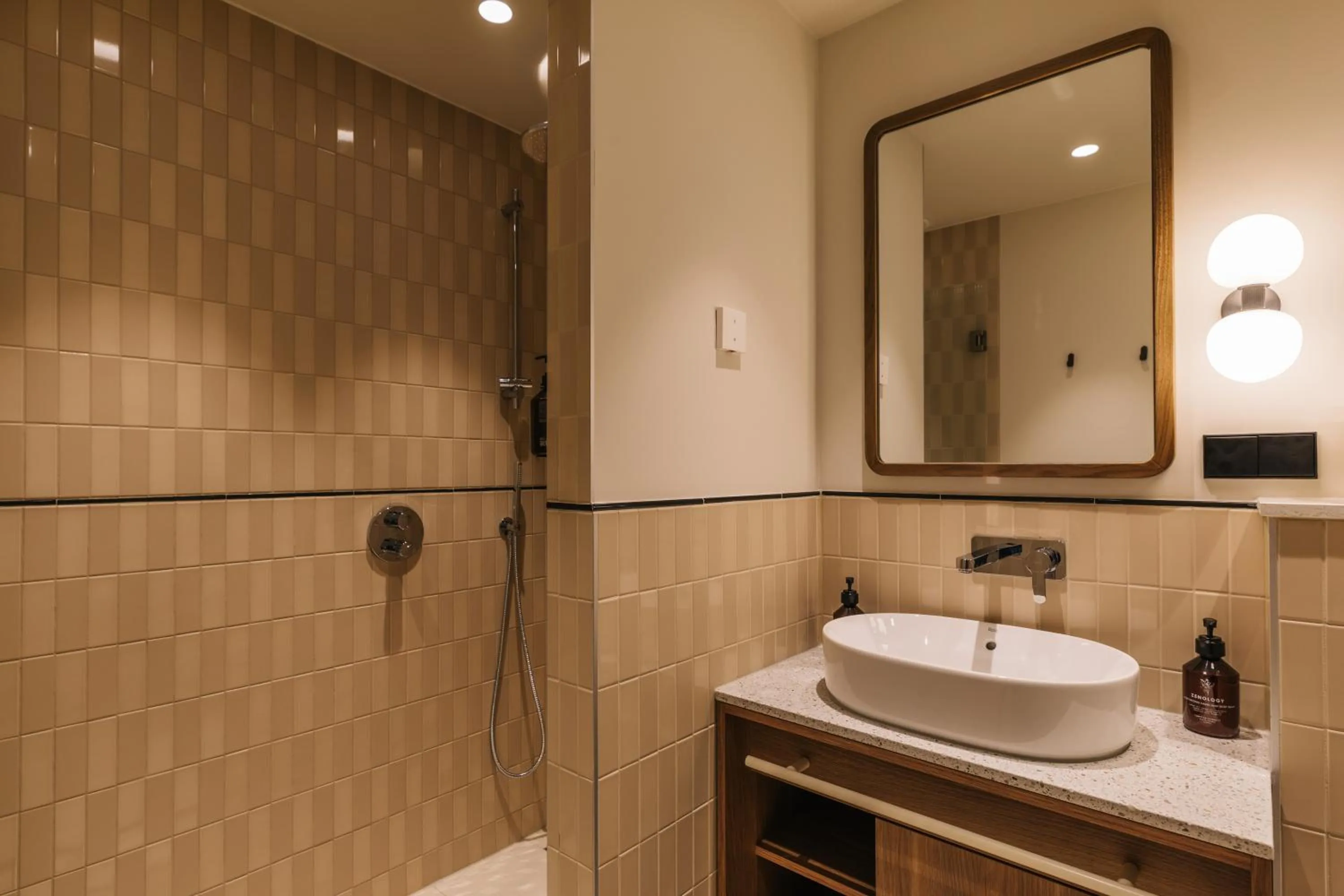 Bathroom in The Social Hub Amsterdam City