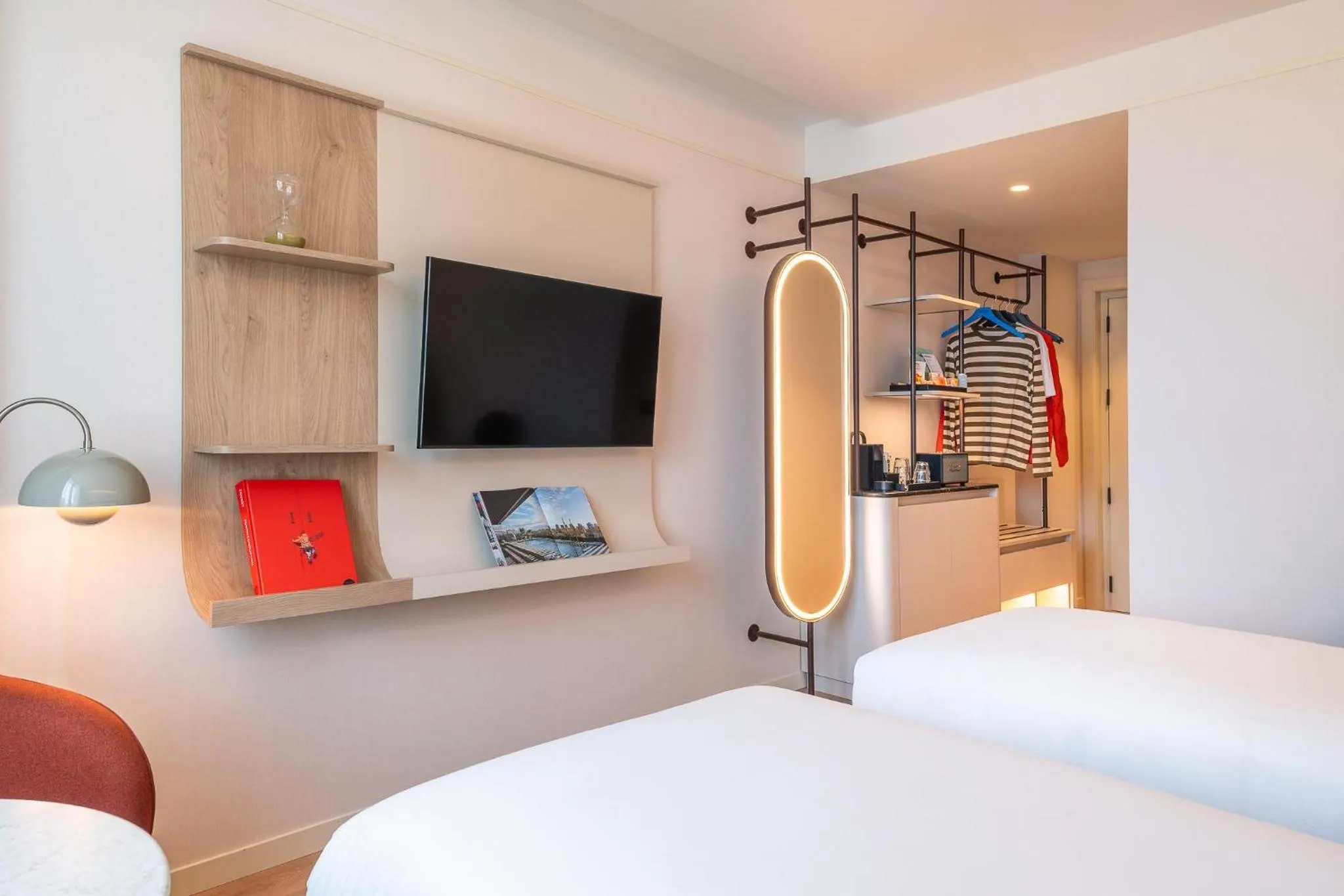 Photo of the whole room, Bed in The Social Hub Amsterdam City