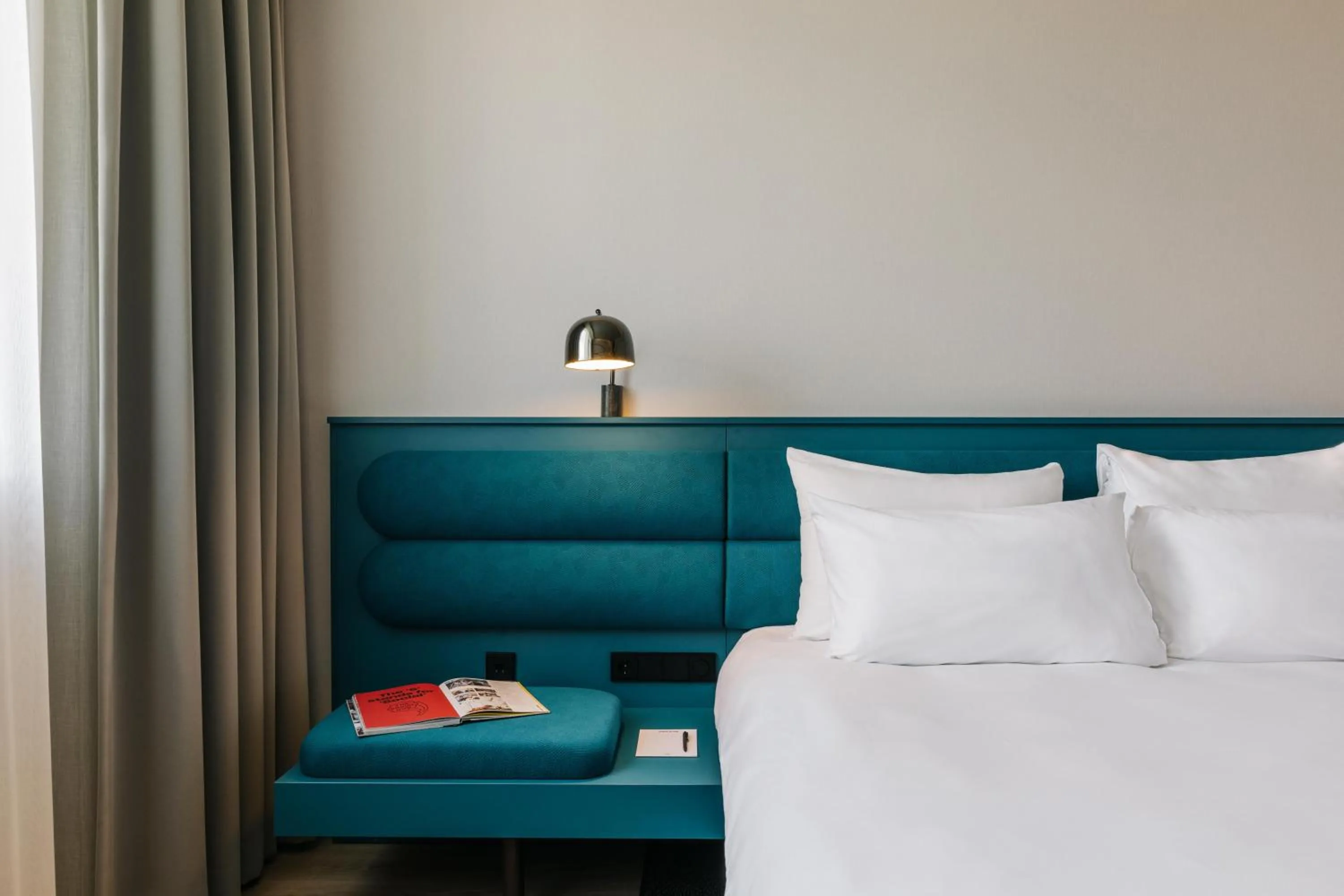 Bed in The Social Hub Amsterdam City