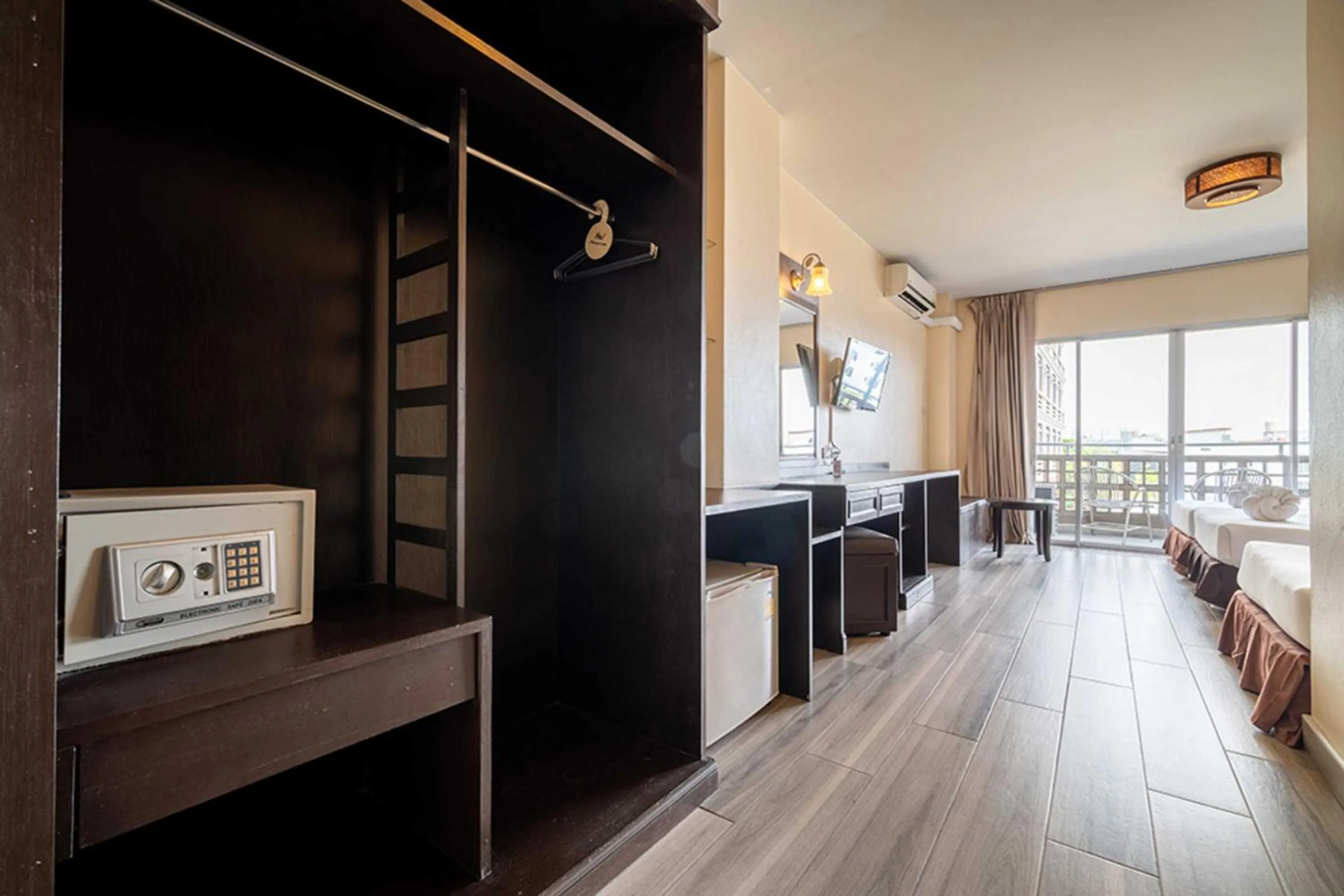 Bedroom in Dancenter Luxury Underwater World Pattaya