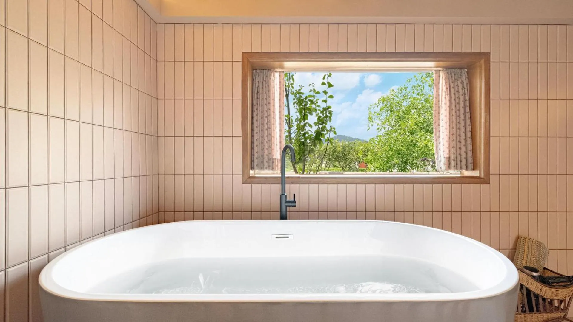 Gyeongju Hanokstay Hangbokhanzip