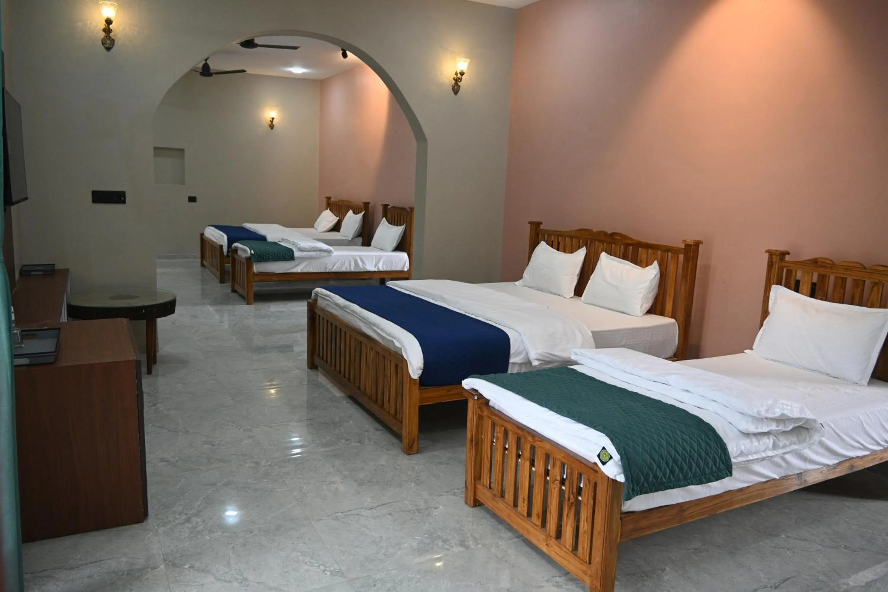 Bed in Bandhavgarh Tiger Resort