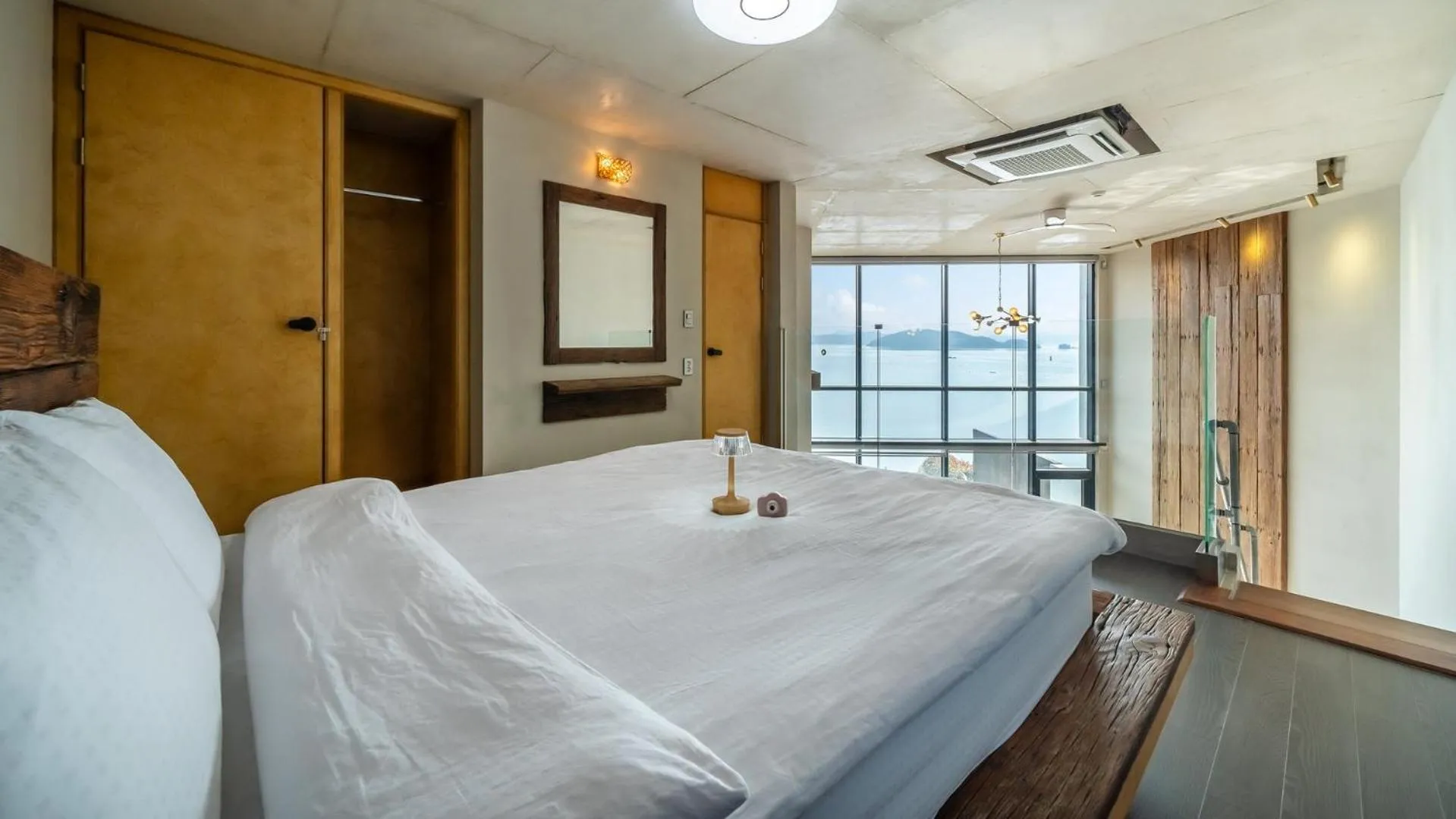 Geojedo Raonhiljo pollvilla Pension