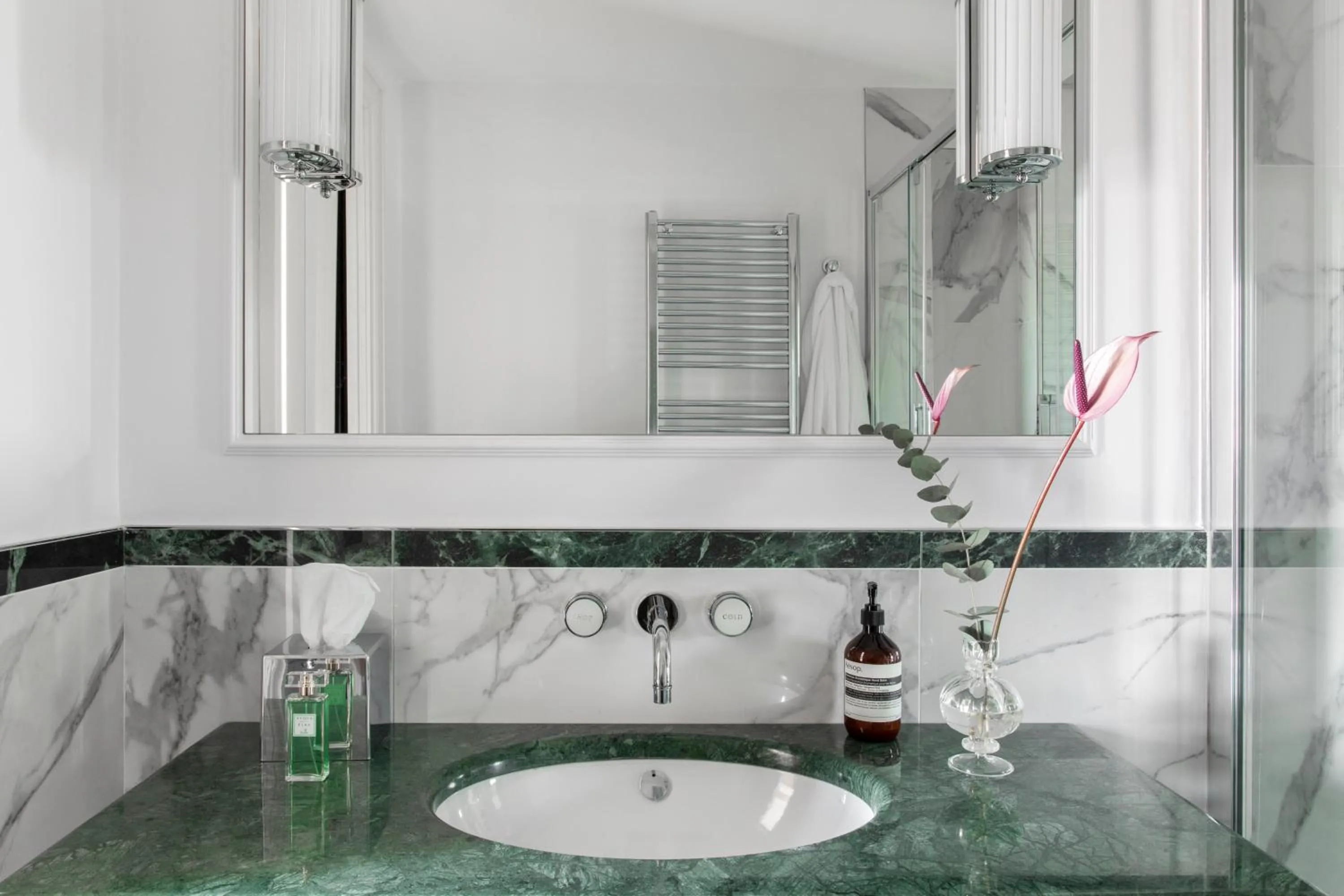 Shower in HOTEL ADRIANO Rooftop