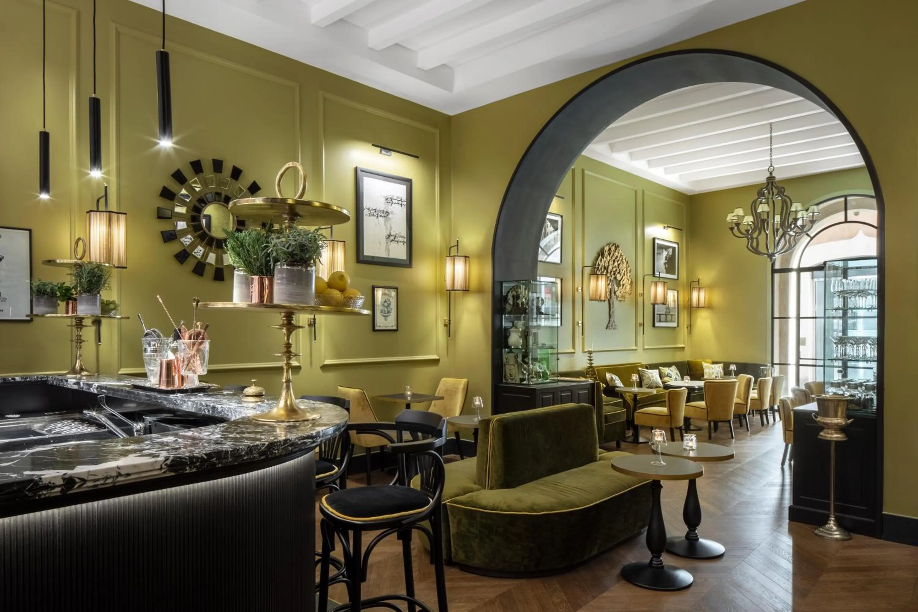 Lounge or bar in HOTEL ADRIANO Rooftop